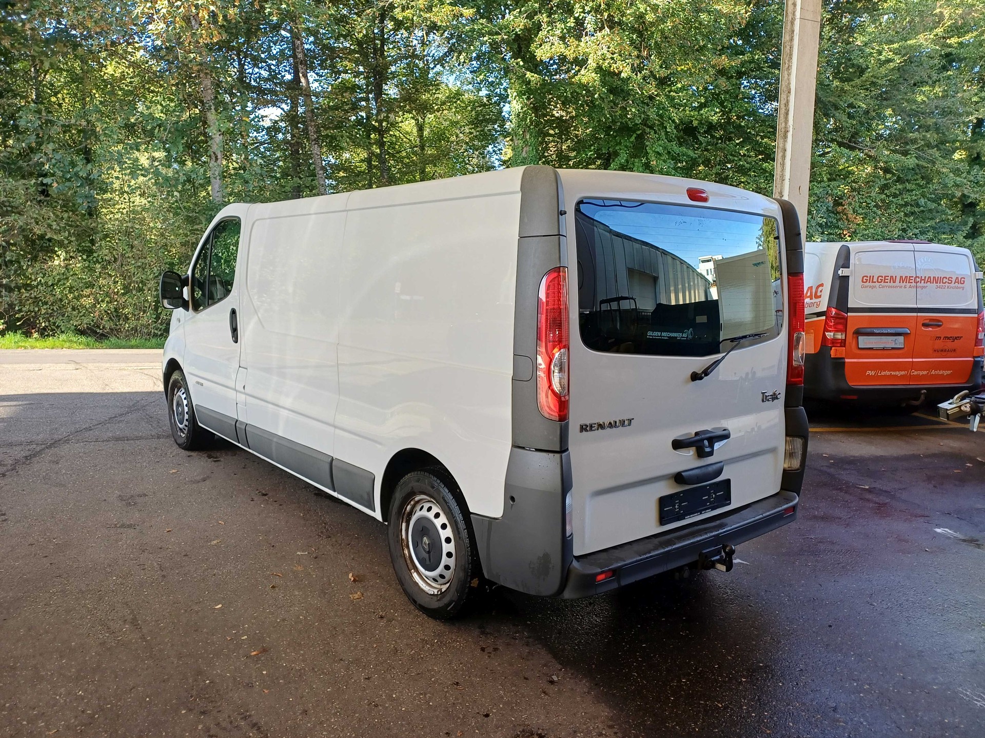 RENAULT Trafic 2.0 dCi 115 2.9t L2H1-image-1