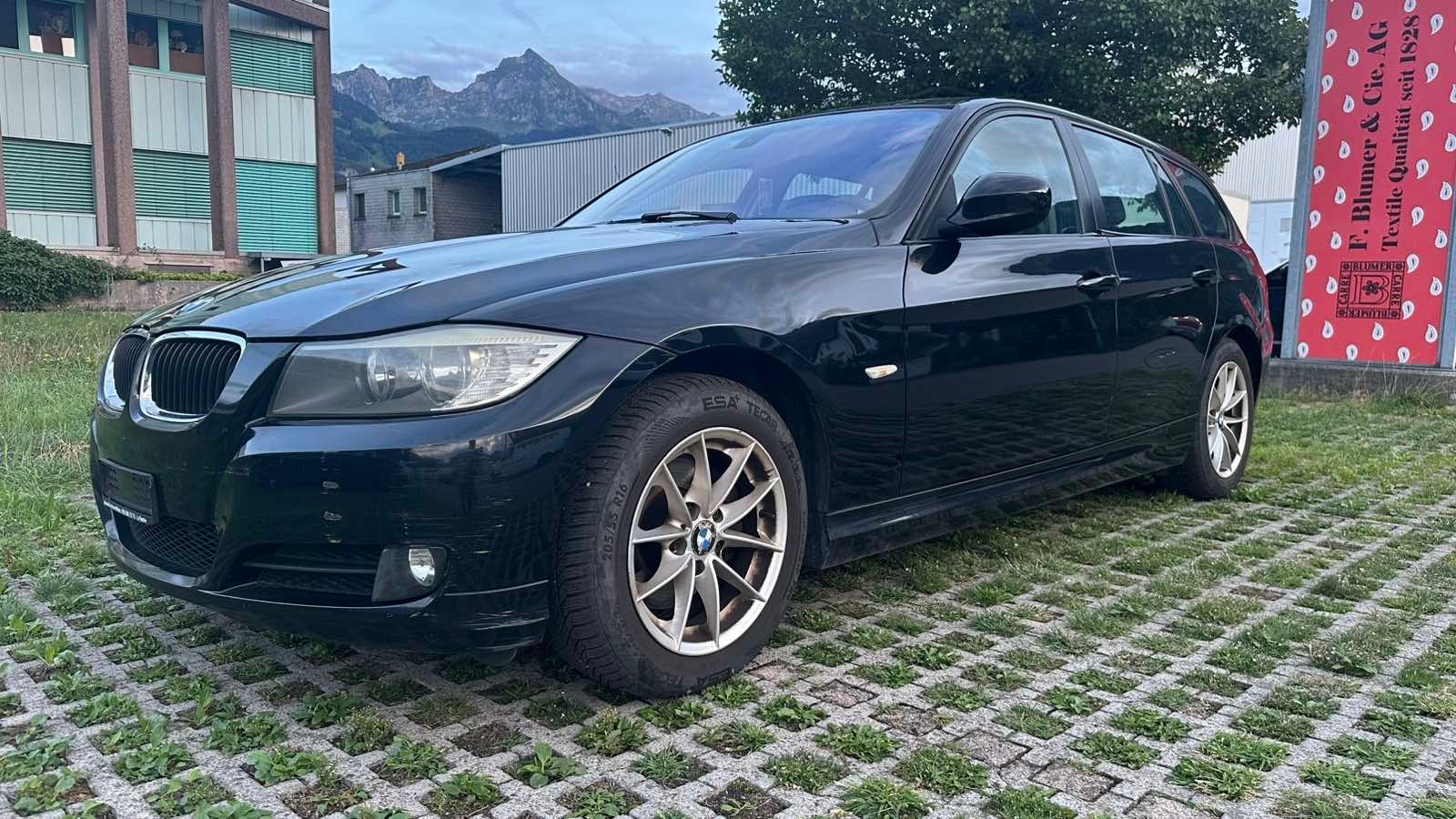 BMW 320d Dynamic Edition-image-0