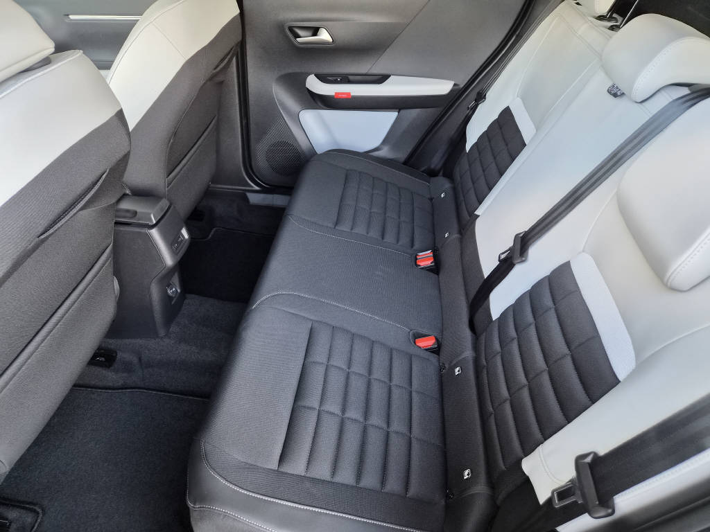CITROEN C3 Aircross 1.2 Hybrid 145cv Business-image-9
