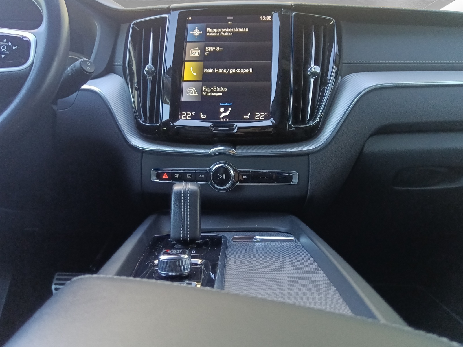 VOLVO XC60 2.0 T8 TE R-Design eAWD-image-13