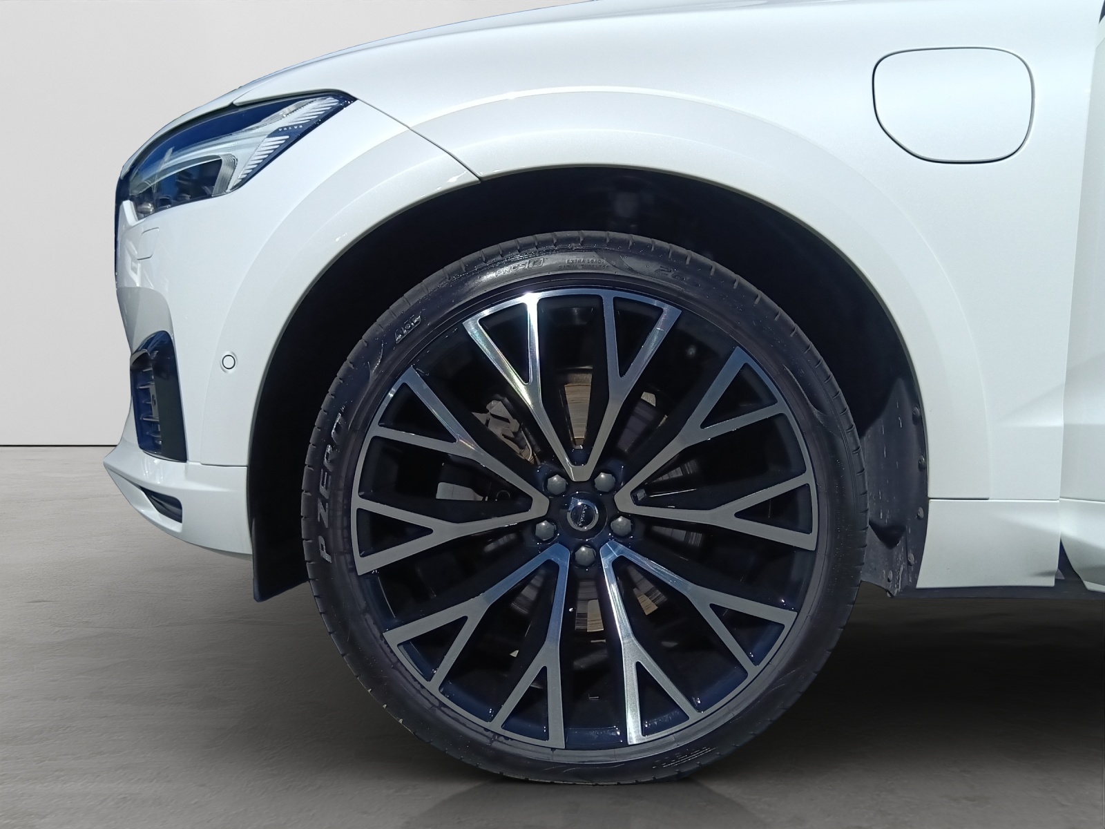 VOLVO XC60 2.0 T8 TE R-Design eAWD-image-7