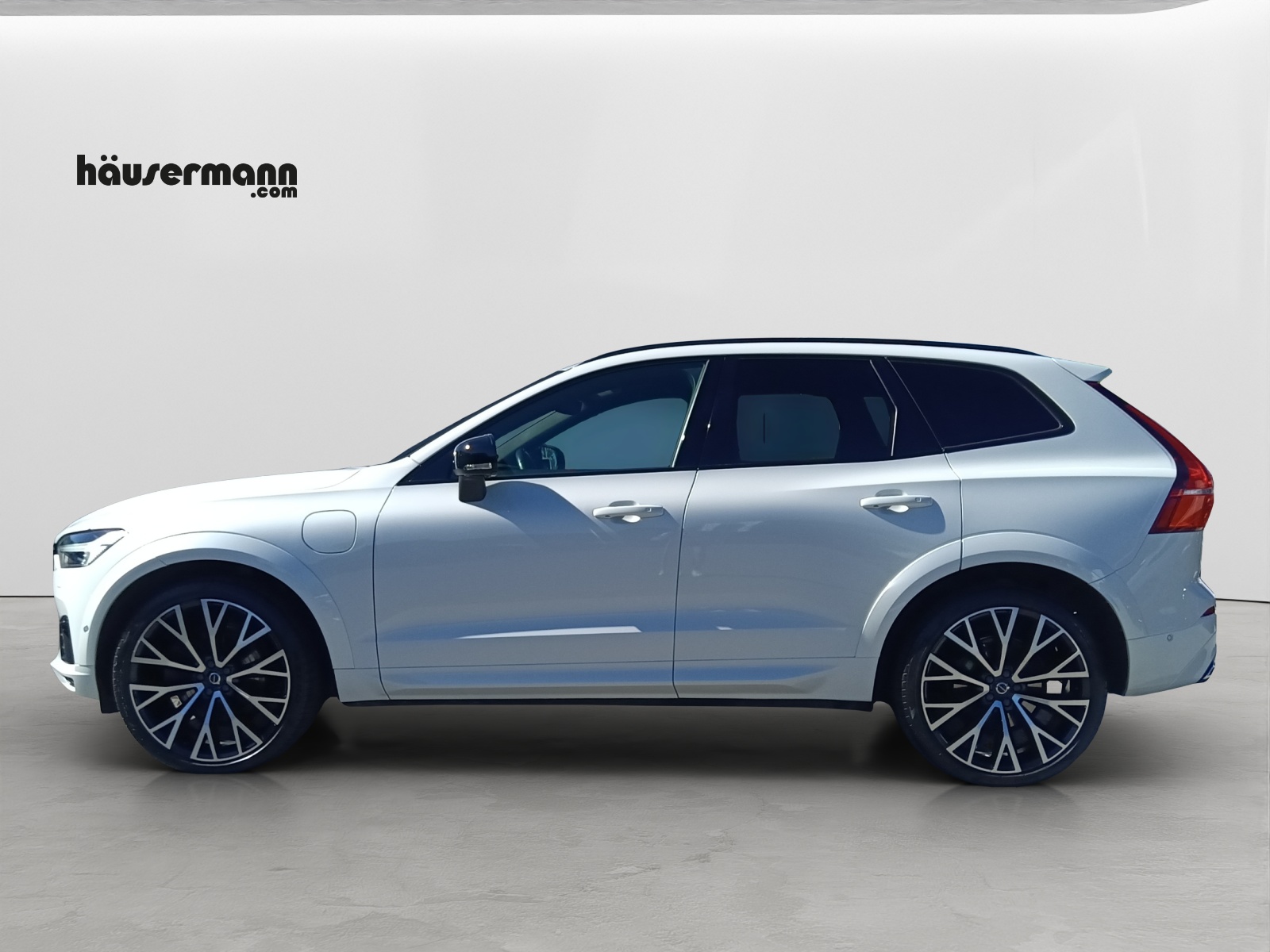VOLVO XC60 2.0 T8 TE R-Design eAWD-image-2