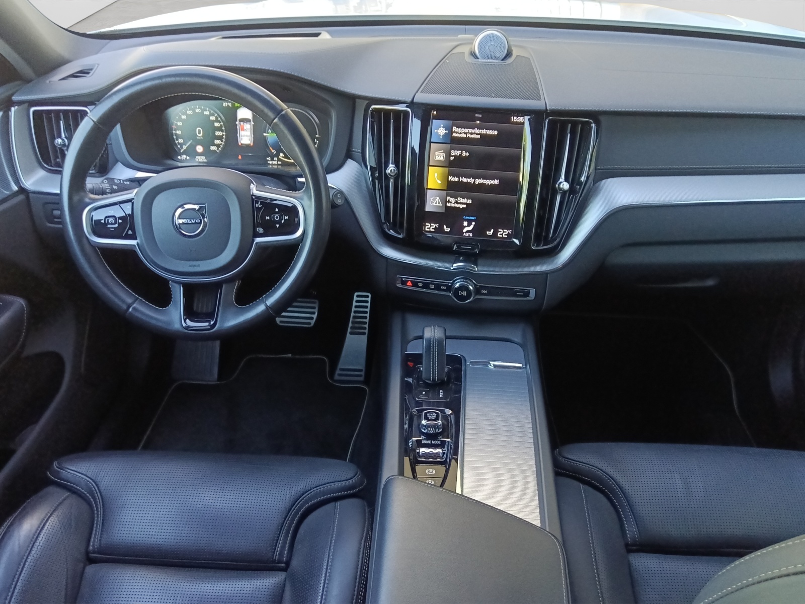 VOLVO XC60 2.0 T8 TE R-Design eAWD-image-11