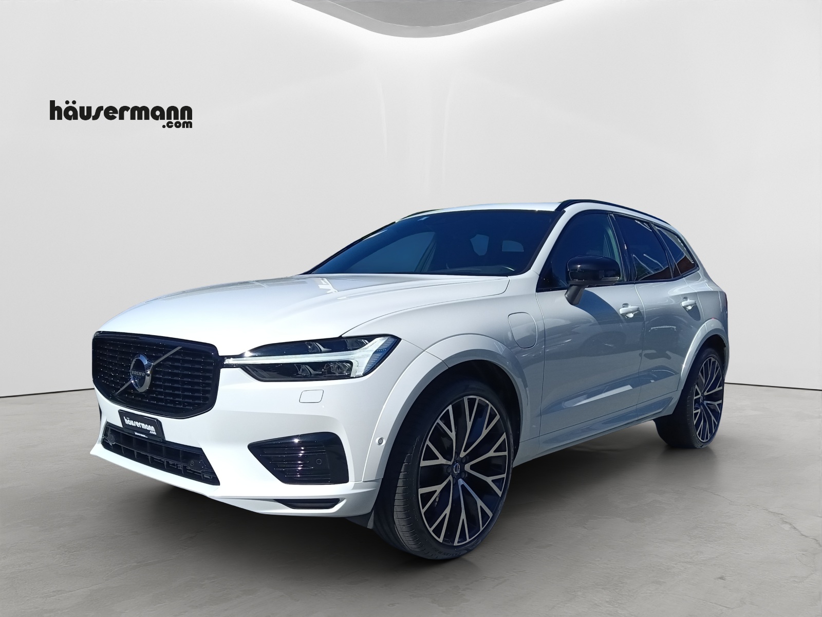 VOLVO XC60 2.0 T8 TE R-Design eAWD-image-0