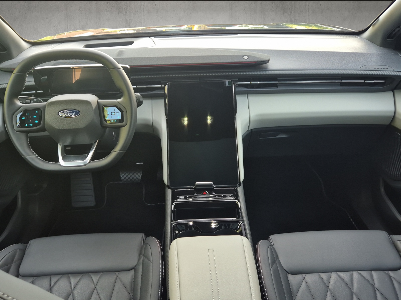 FORD Explorer Elektro 79kWh Extended Range Premium*Panoramadach*Head up Display*Anhängerkupplung*-image-9
