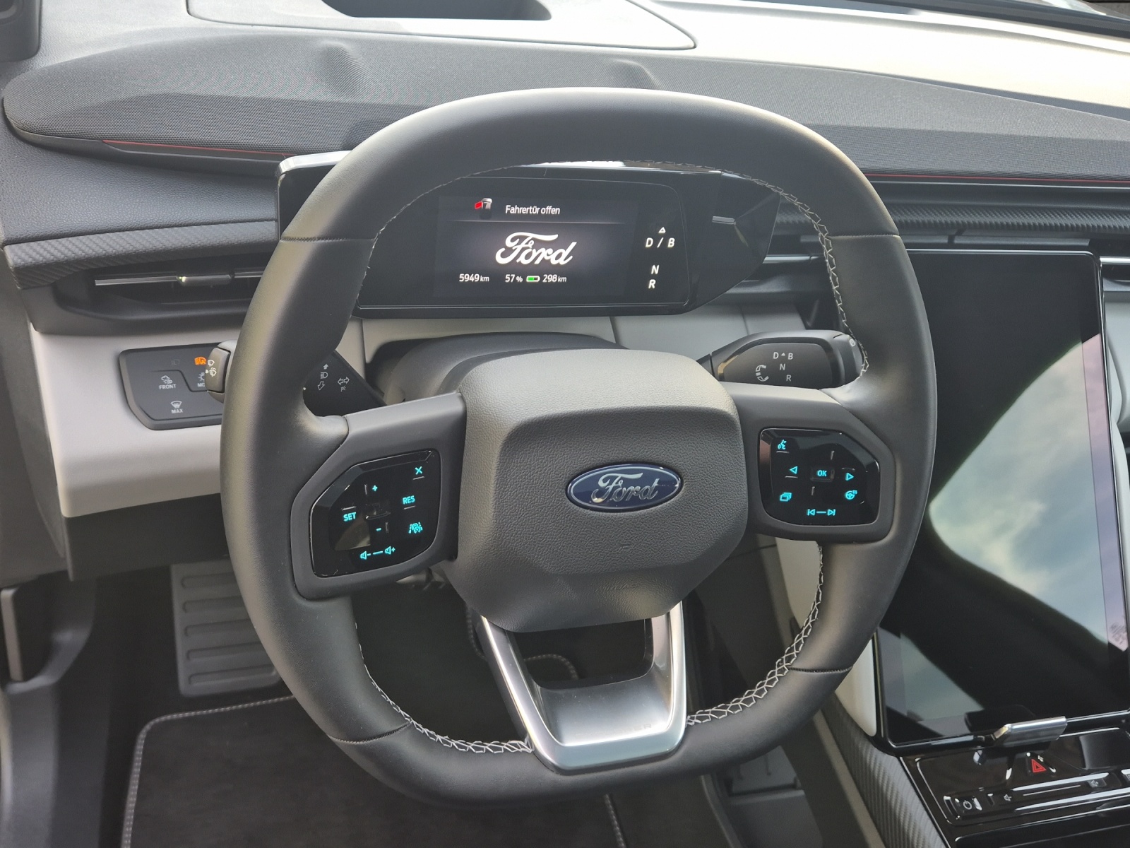 FORD Explorer Elektro 79kWh Extended Range Premium*Panoramadach*Head up Display*Anhängerkupplung*-image-10