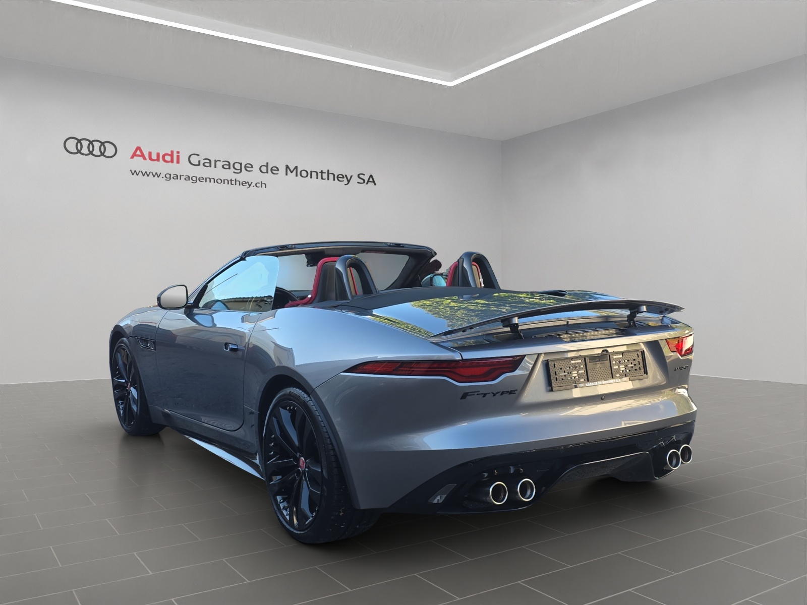 JAGUAR F-Type Convertible 5.0 V8 R-Dynamic Automatik-image-3