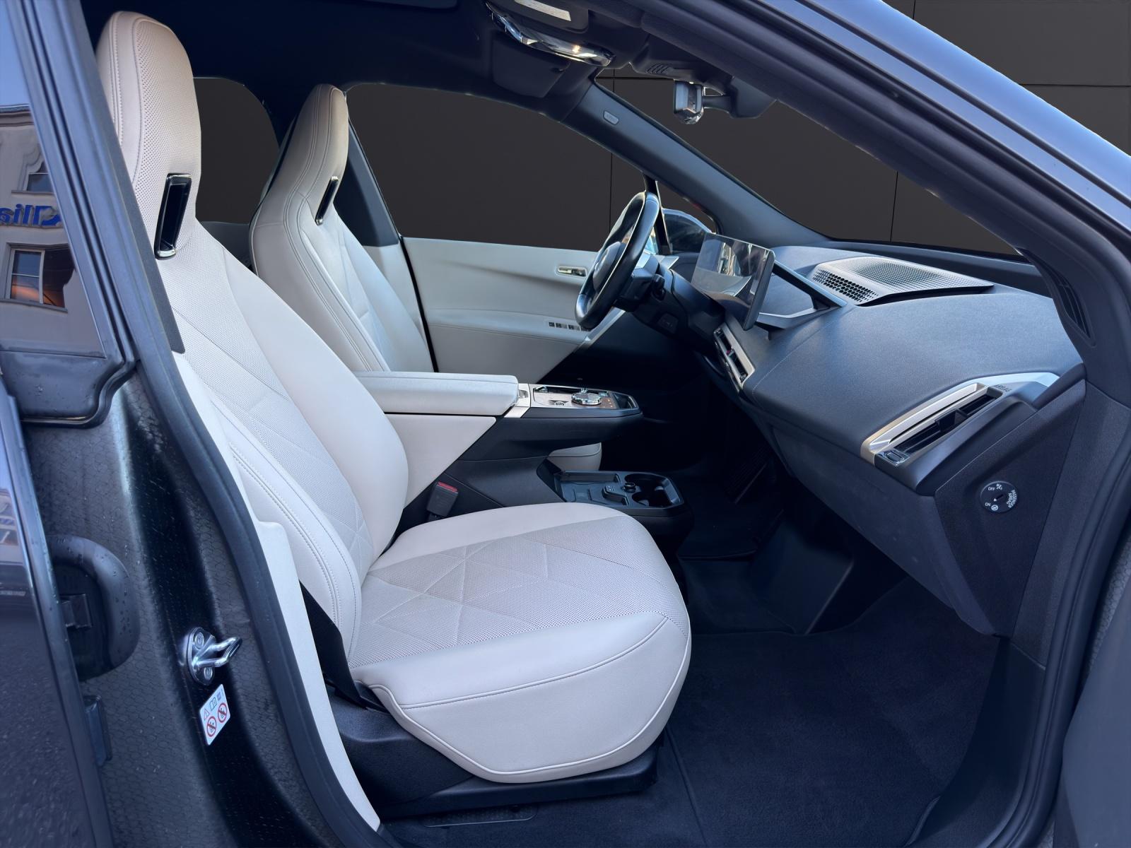 BMW iX I20 xDrive50-image-19