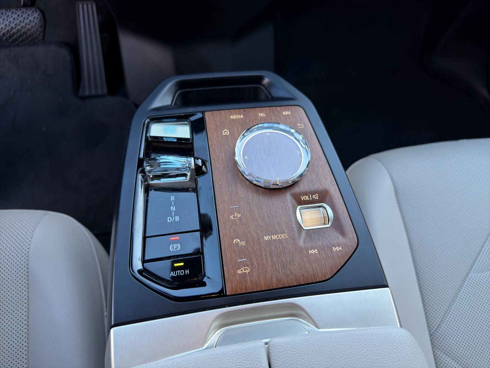BMW iX I20 xDrive50-image-12