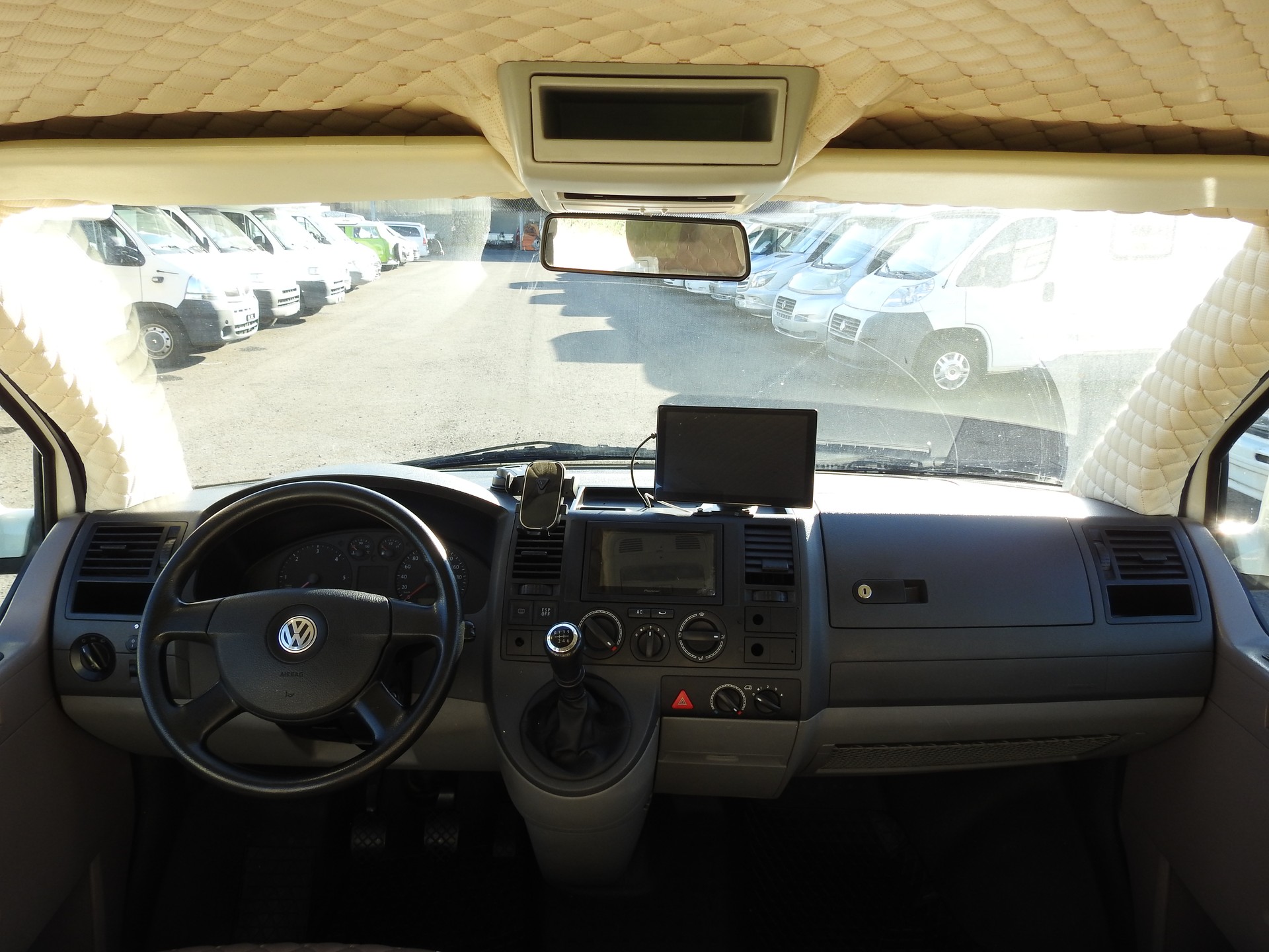VW T5 Multivan Lang 2.5TDI 4M-image-18