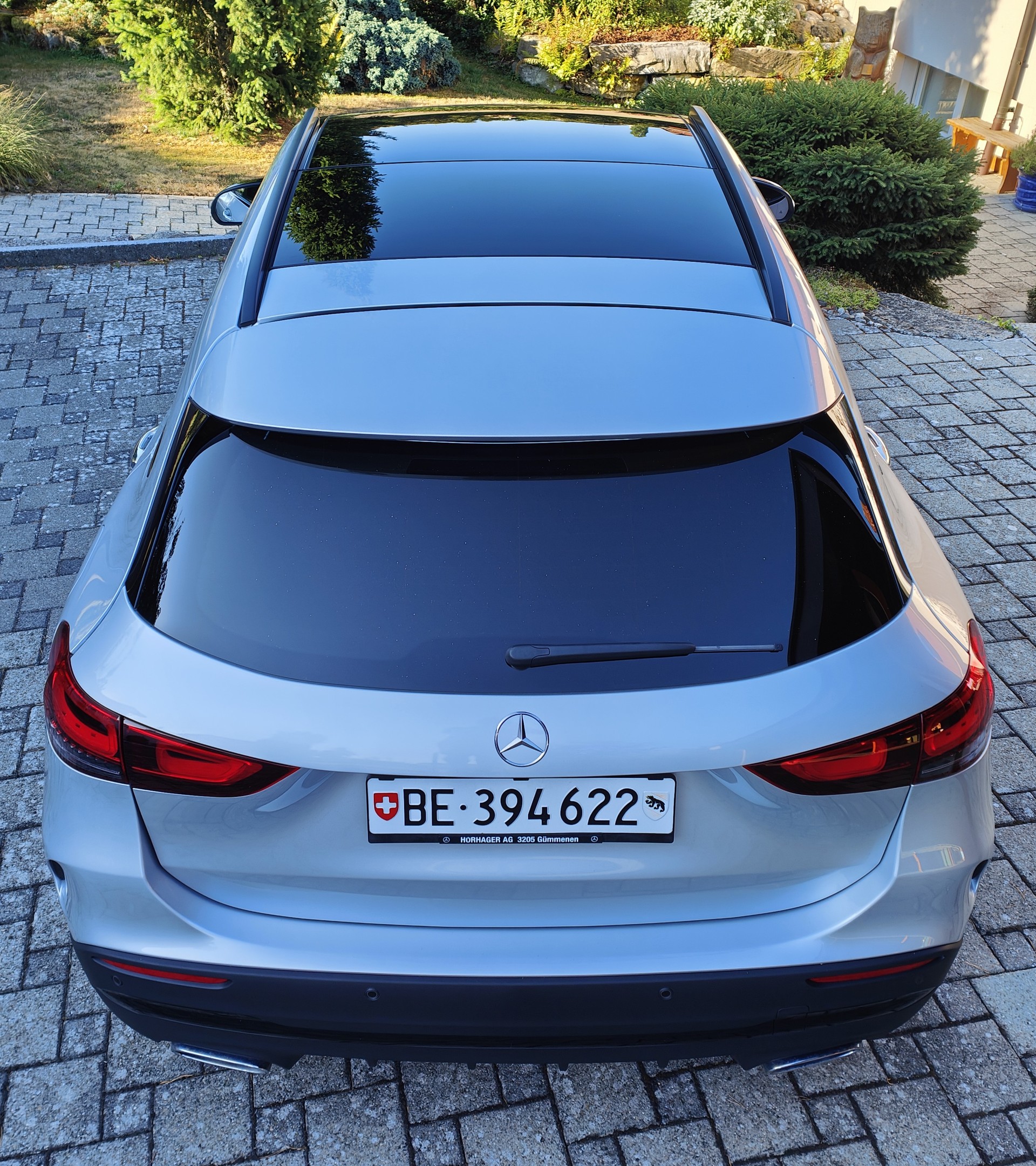 MERCEDES-BENZ GLA 250 AMG Line 4matic-image-4