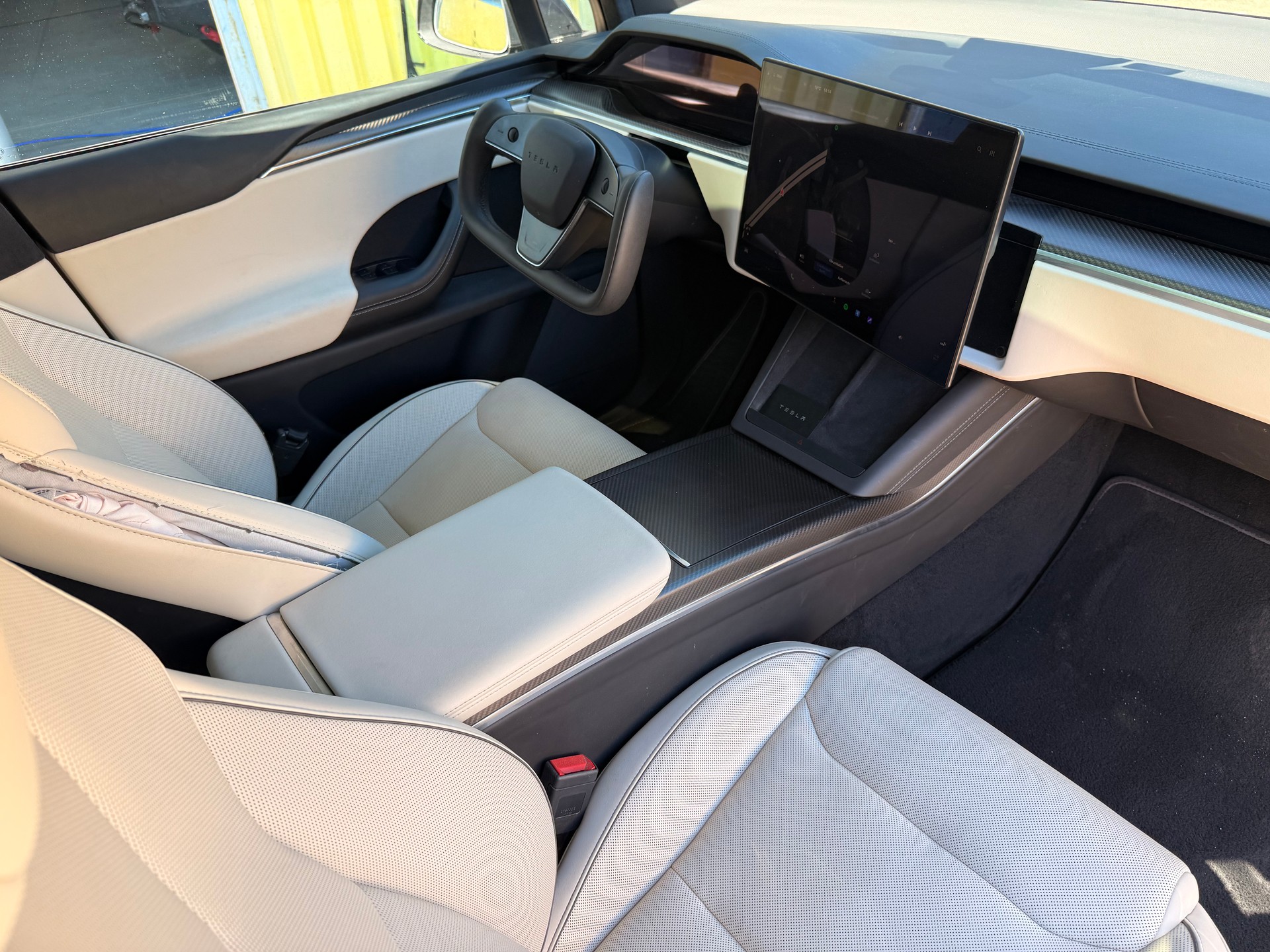 TESLA Model X 100kWh Plaid-image-10