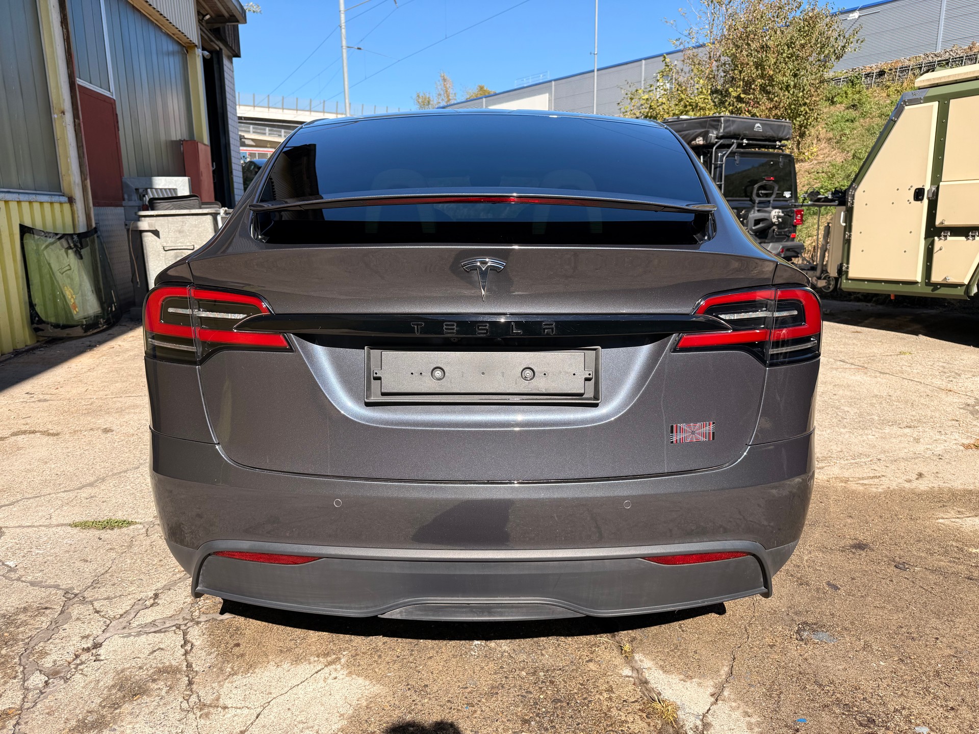 TESLA Model X 100kWh Plaid-image-4
