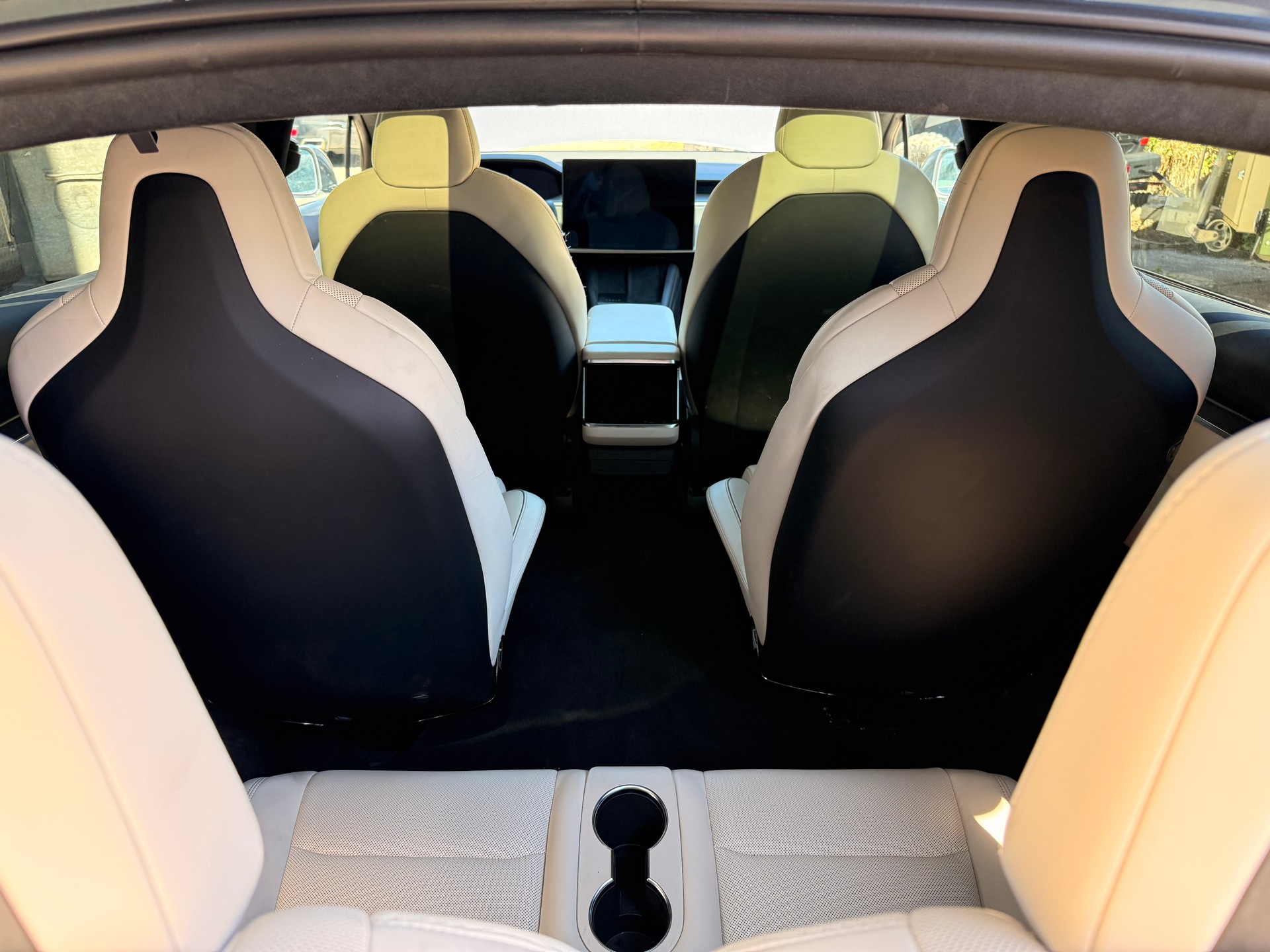 TESLA Model X 100kWh Plaid-image-11