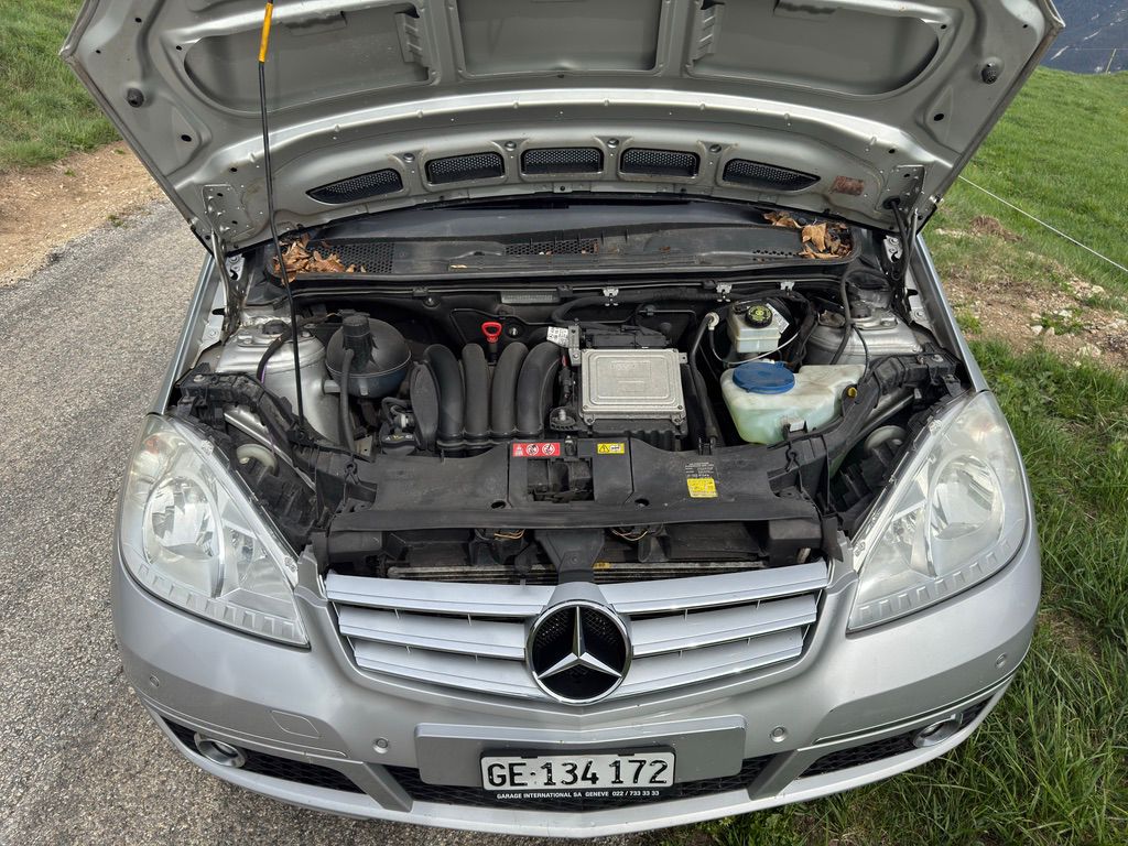 MERCEDES-BENZ A 180 Classic-image-5