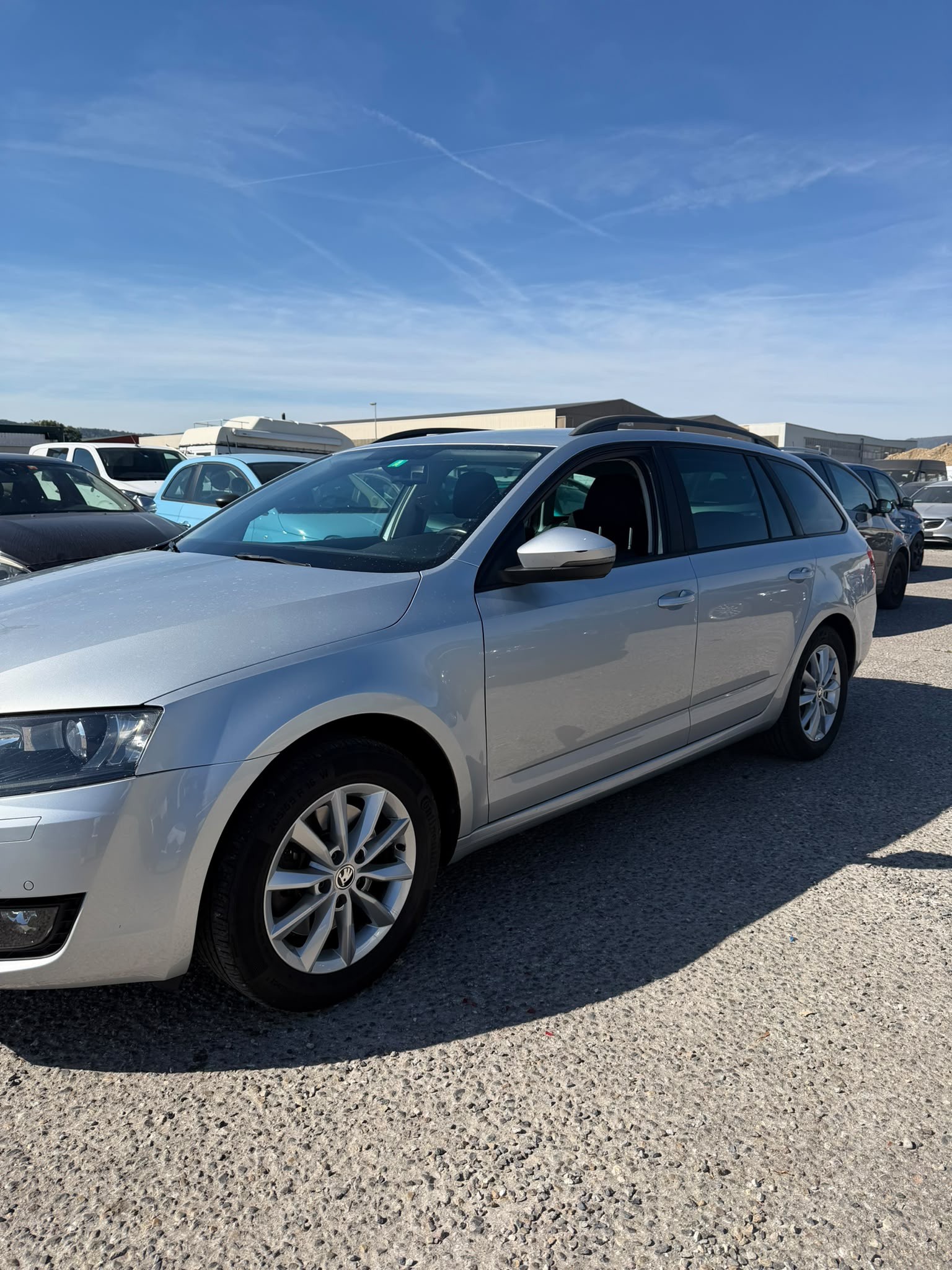 SKODA Octavia Combi 1.8 TSI L&K-image-1