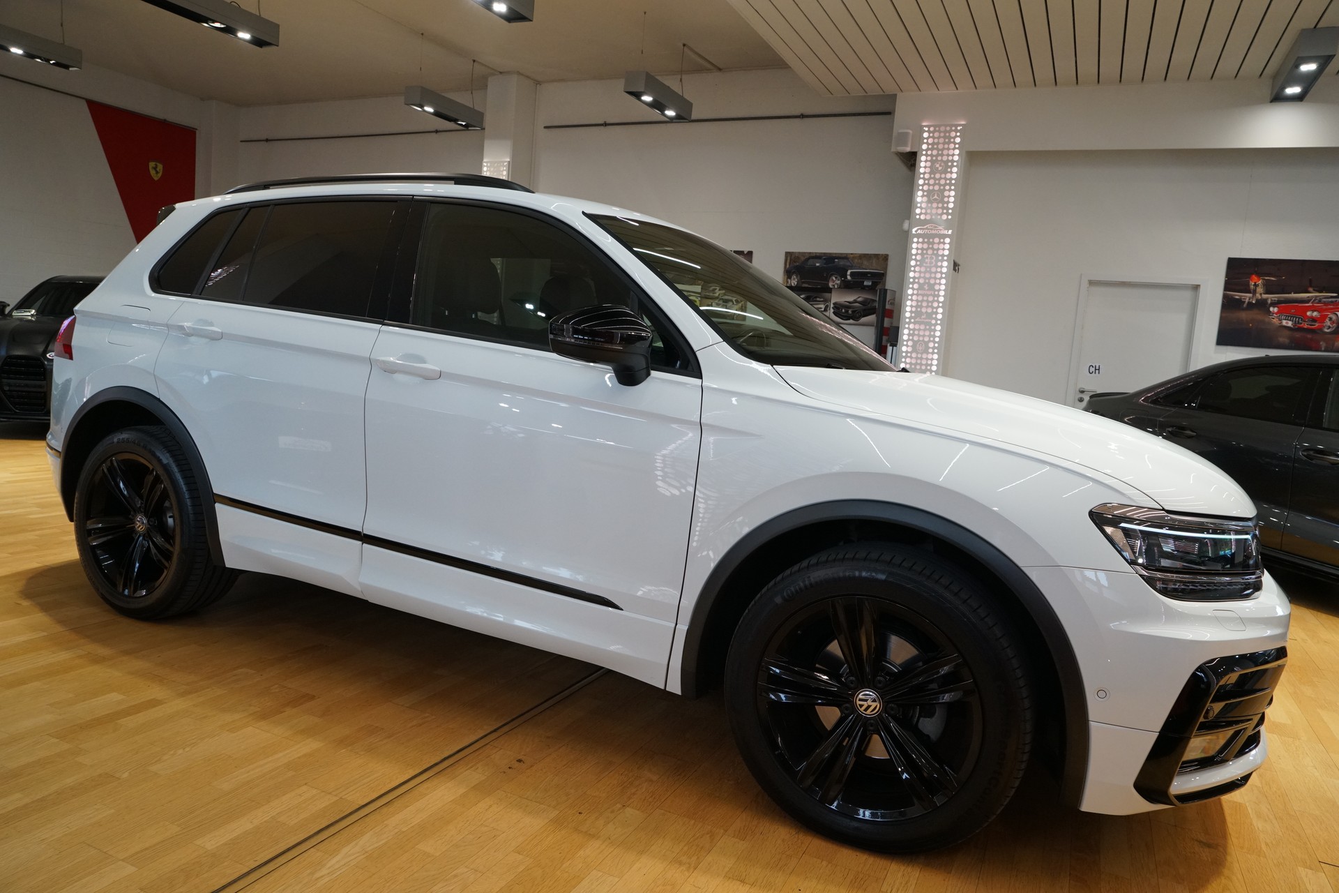 VW Tiguan 2.0 TDI SCR R-Line 4Motion DSG-image-7