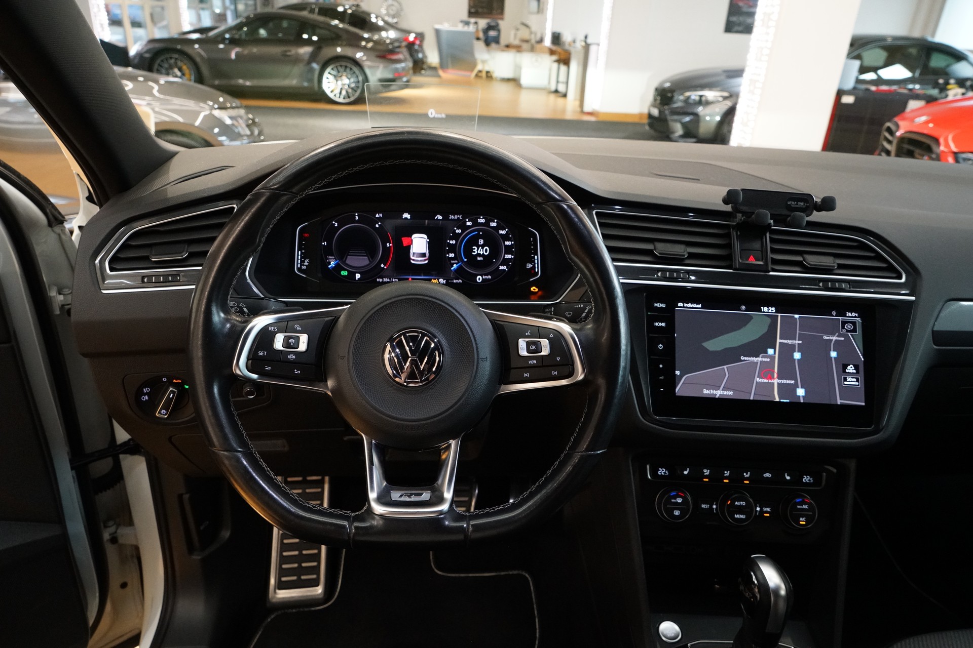 VW Tiguan 2.0 TDI SCR R-Line 4Motion DSG-image-12