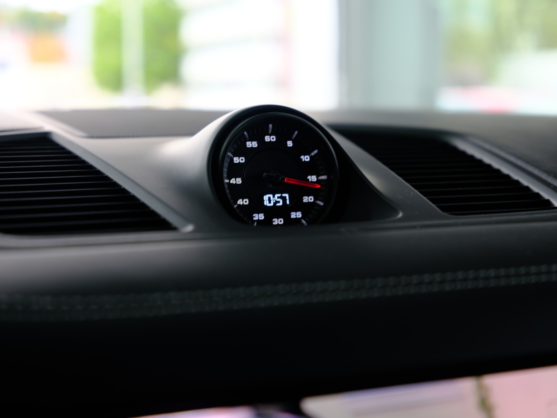 PORSCHE Cayenne GTS *Burmester* *360° Kamera*-image-28