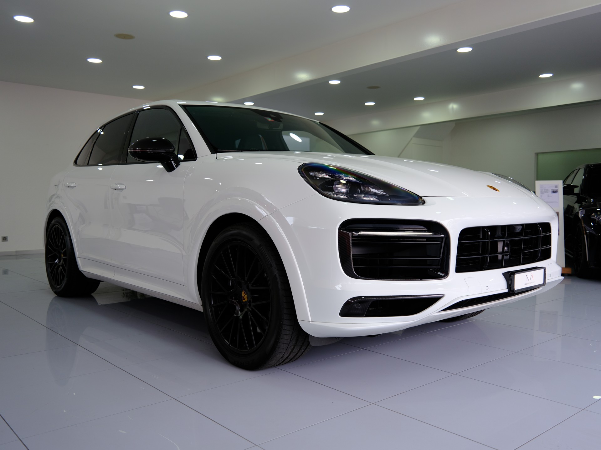 PORSCHE Cayenne GTS *Burmester* *360° Kamera*-image-1