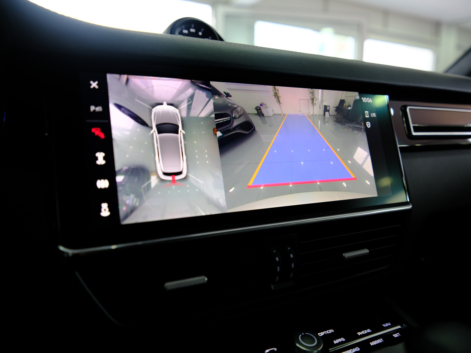 PORSCHE Cayenne GTS *Burmester* *360° Kamera*-image-29