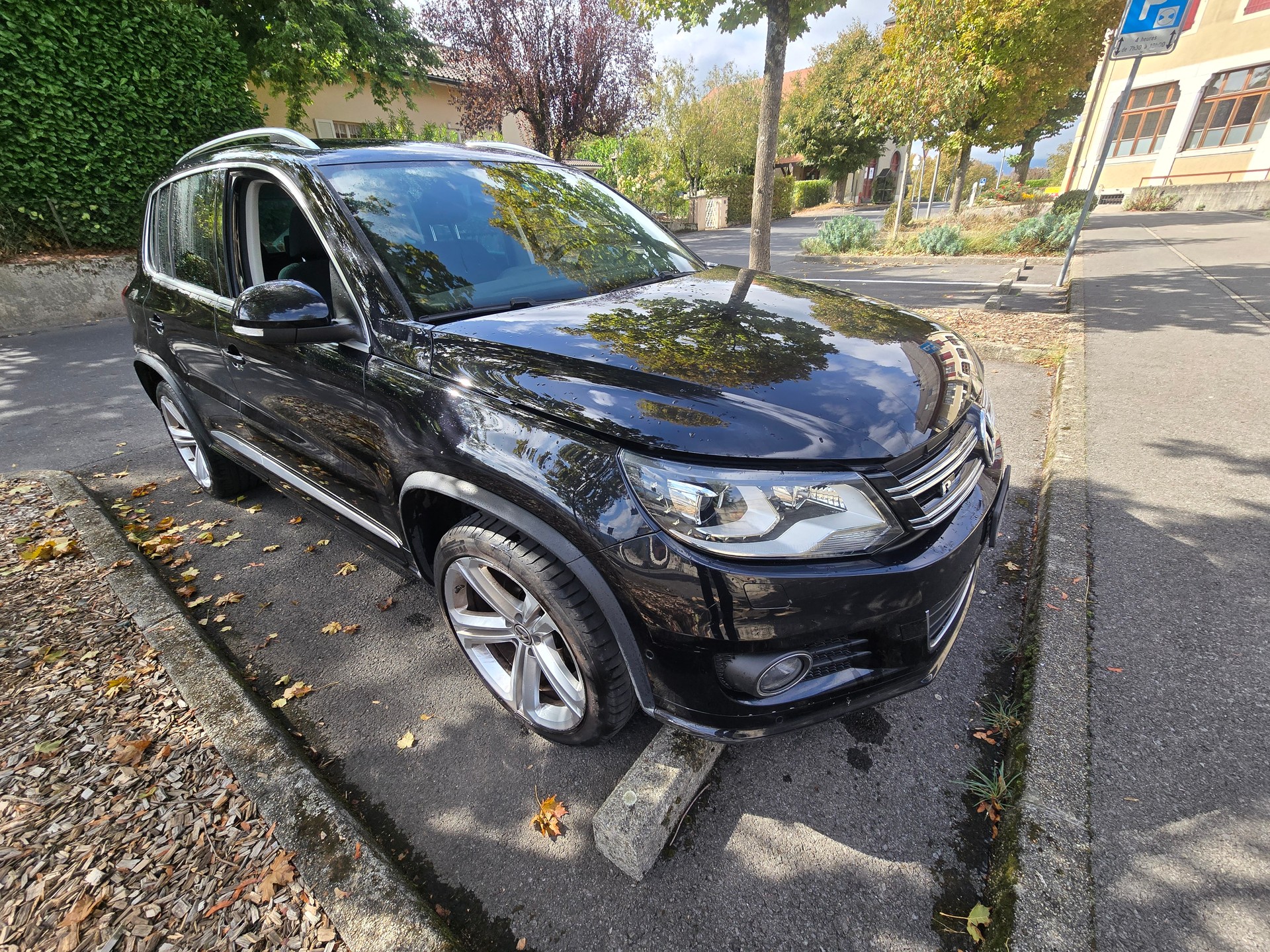 VW Tiguan 2.0 TSI Cup R-Line 4Motion-image-2