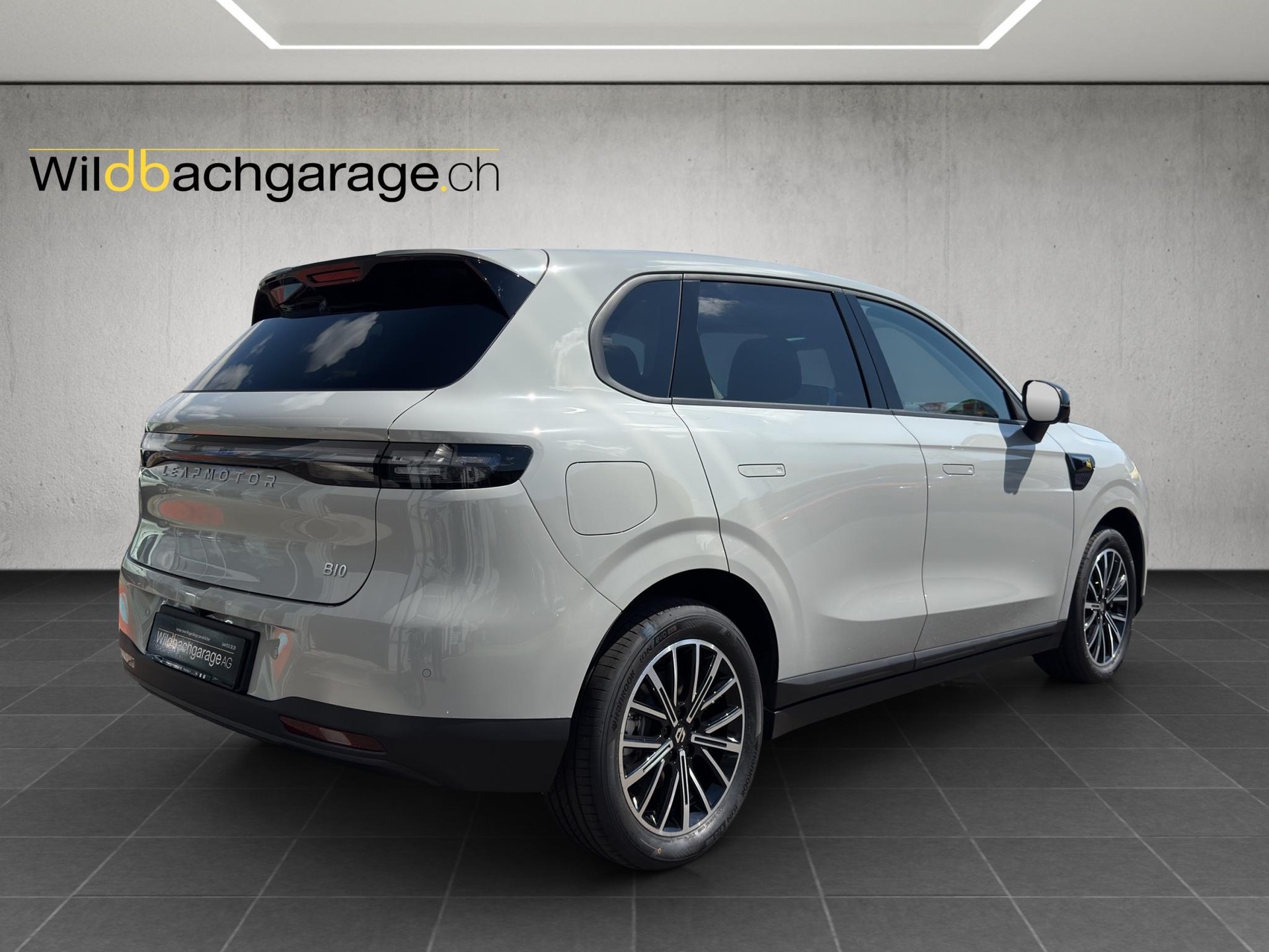LEAPMOTOR B10 EV-image-4