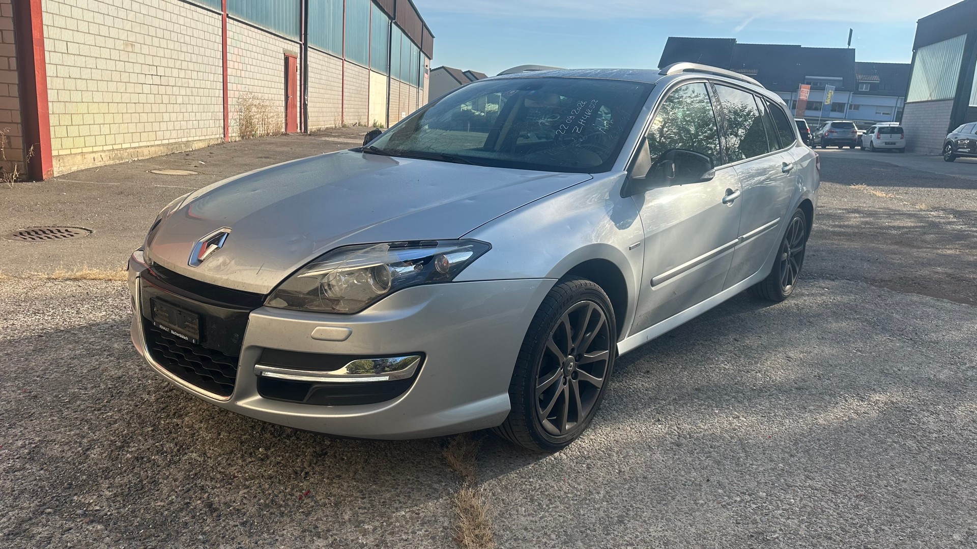 RENAULT Laguna Grandtour 2.0 dCi Dynamique Automatic-image-1