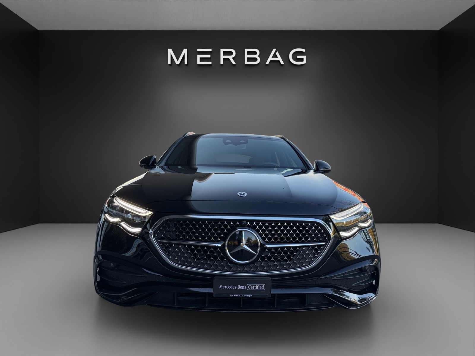 MERCEDES-BENZ E 220 d T 4Matic 9G-Tronic-image-1