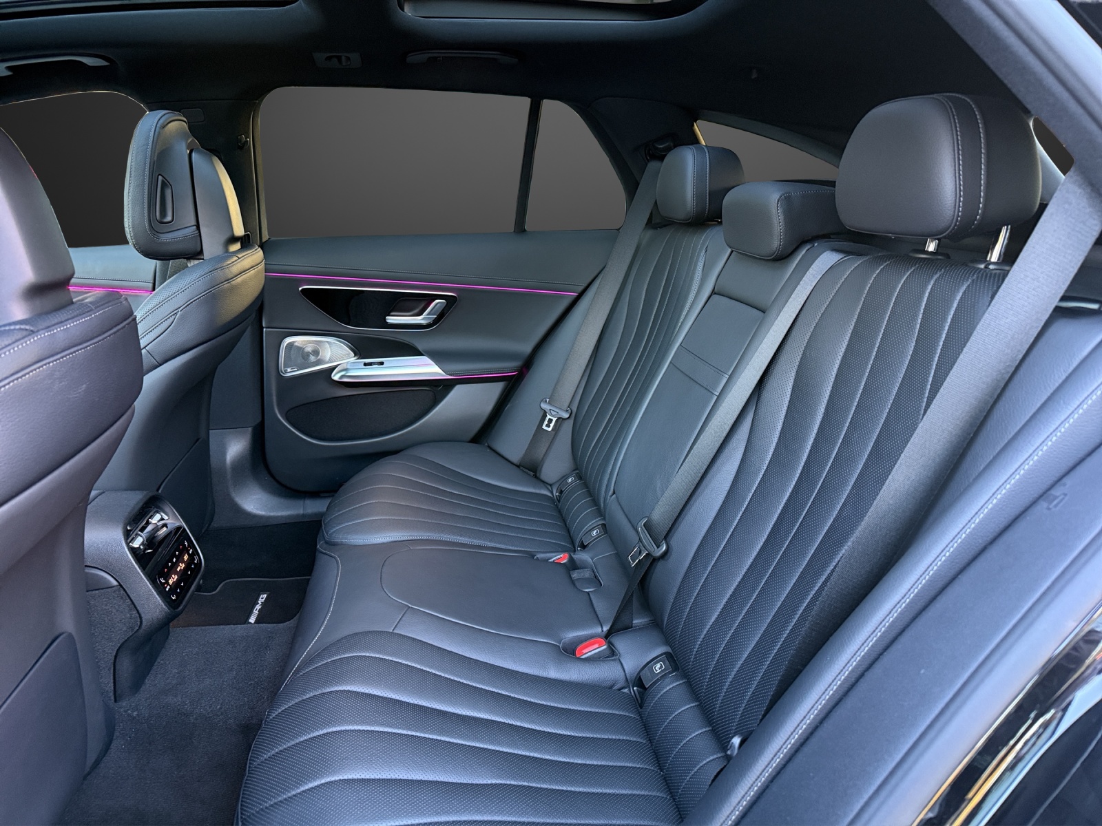 MERCEDES-BENZ E 220 d T 4Matic 9G-Tronic-image-11
