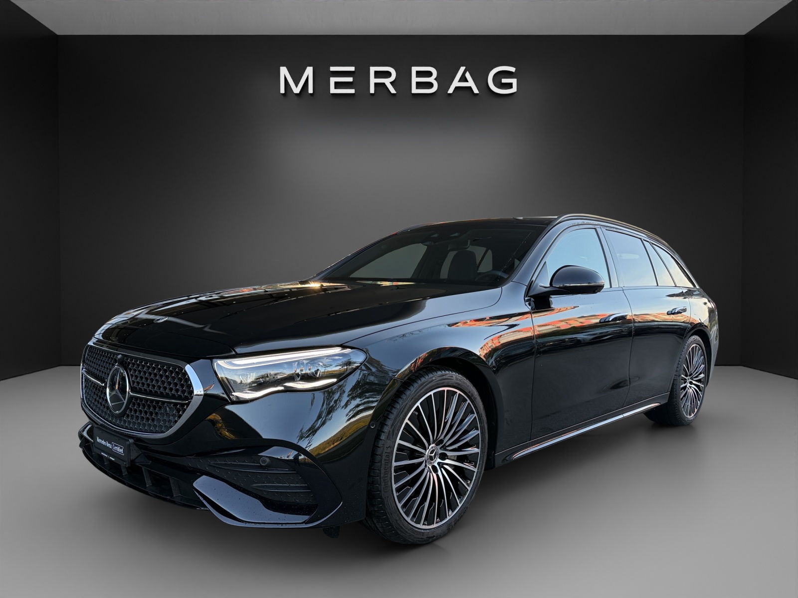MERCEDES-BENZ E 220 d T 4Matic 9G-Tronic-image-2