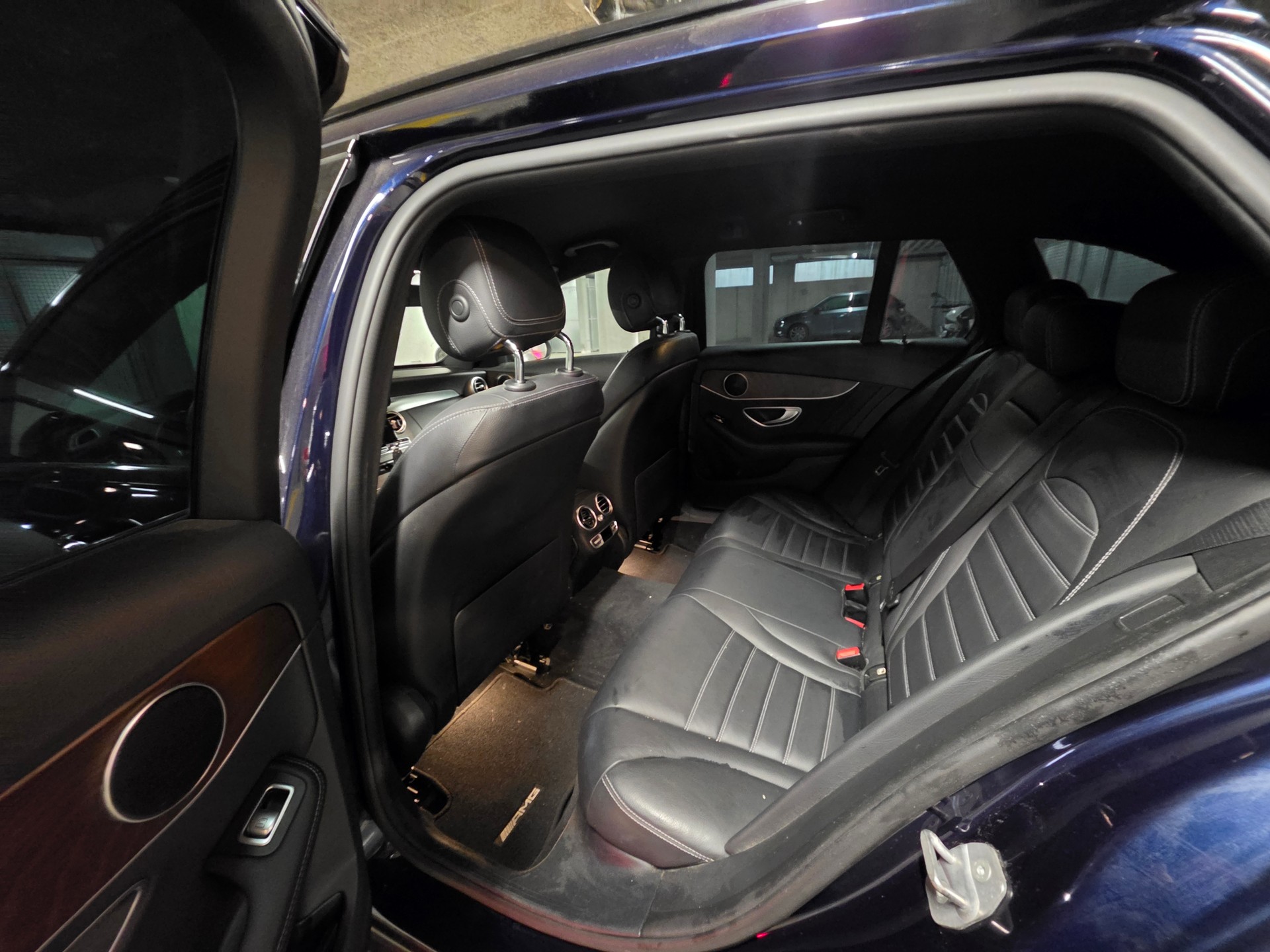 MERCEDES-BENZ C 400 AMG Line 4matic-image-7