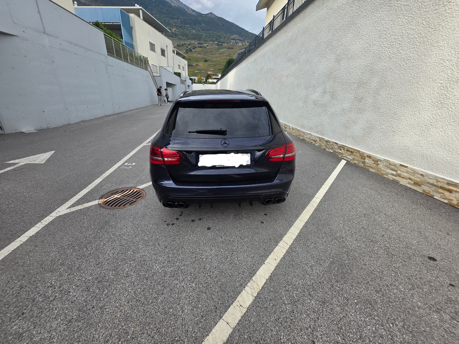 MERCEDES-BENZ C 400 AMG Line 4matic-image-1