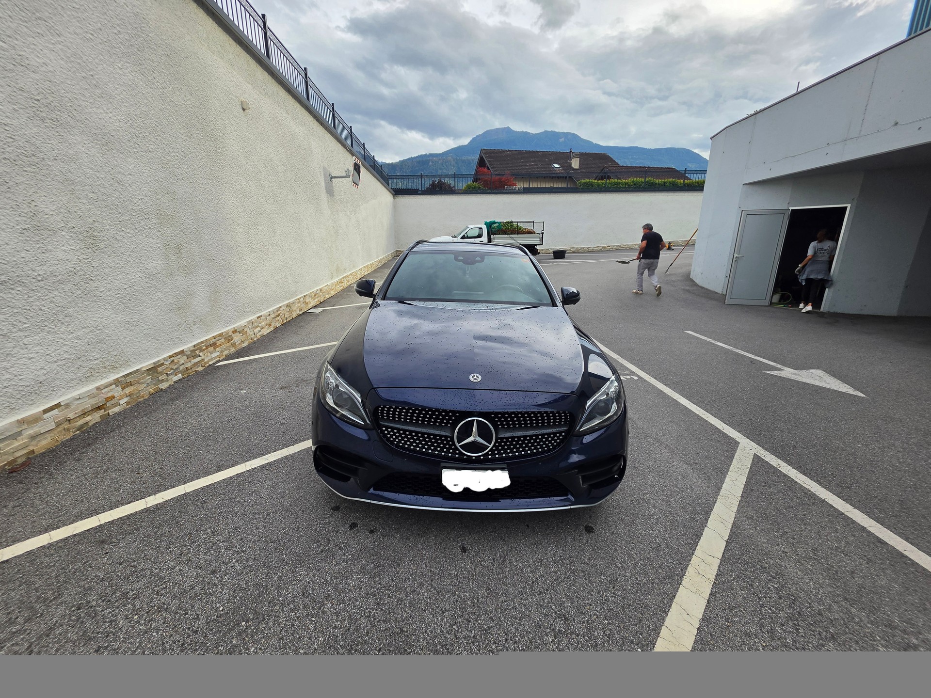 MERCEDES-BENZ C 400 AMG Line 4matic-image-2