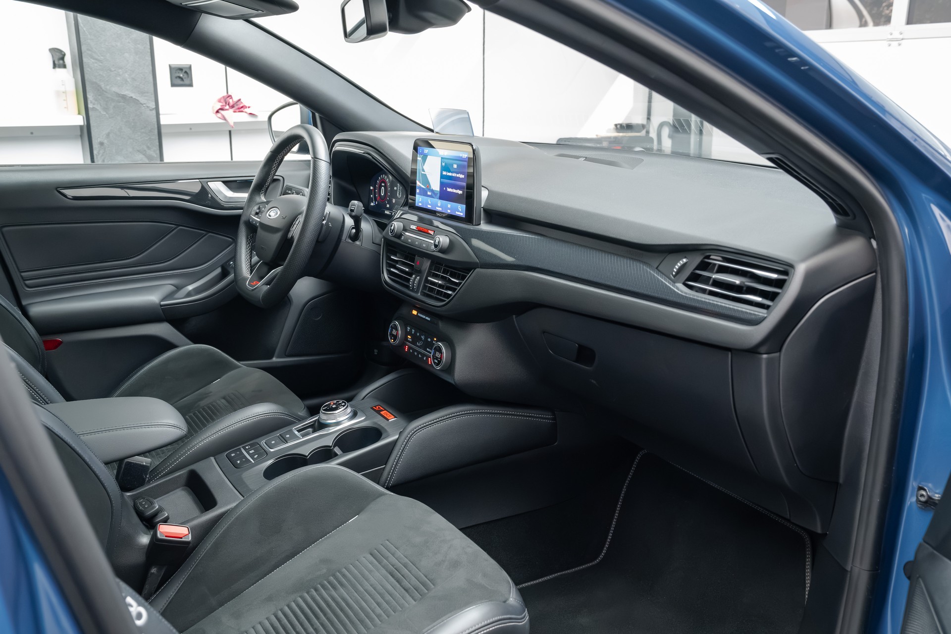 FORD Focus ST 2.3 Styling Performance-image-8