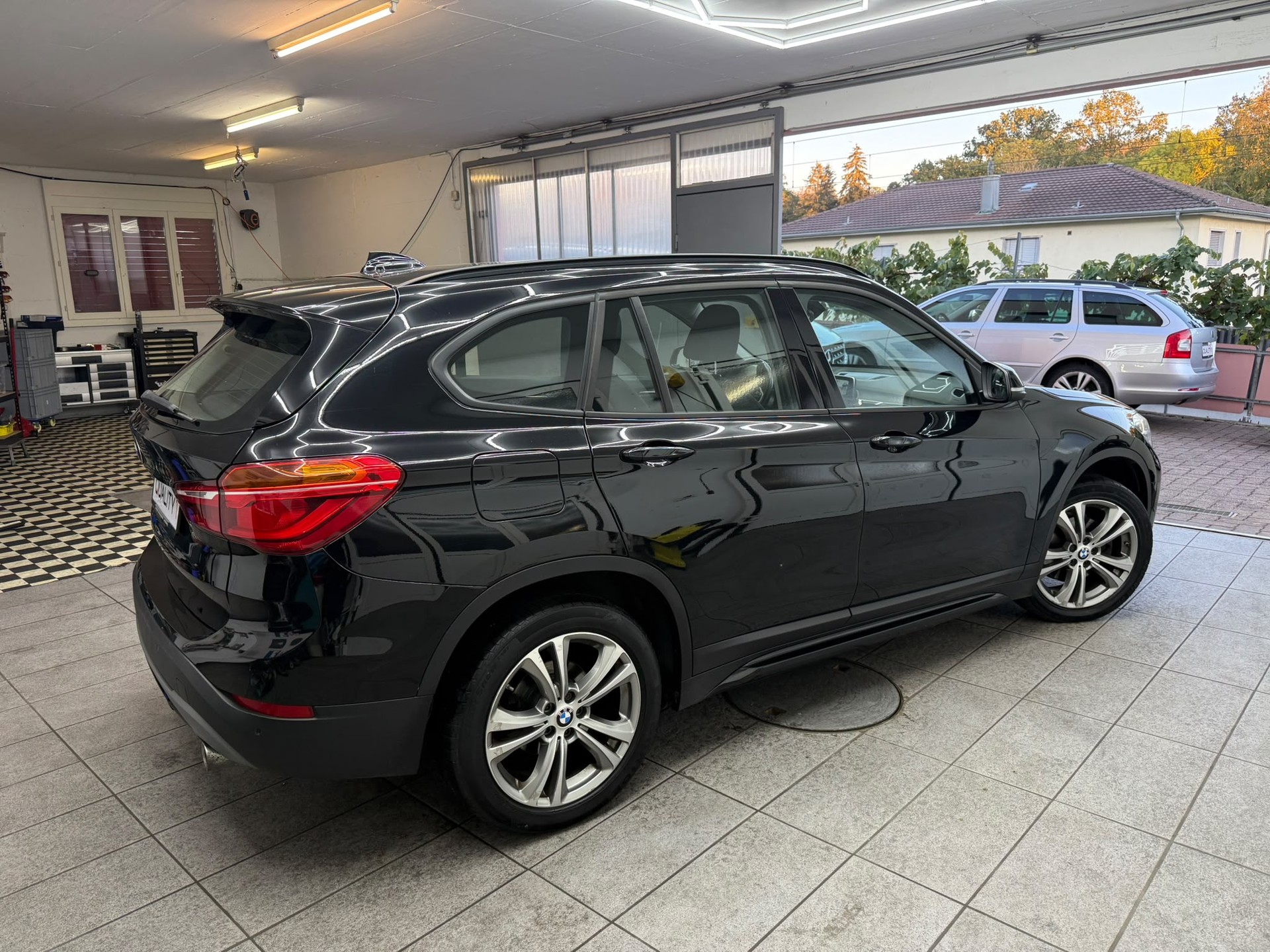 BMW X1 xDrive 18d Swiss Advantage Sport Steptronic-image-2