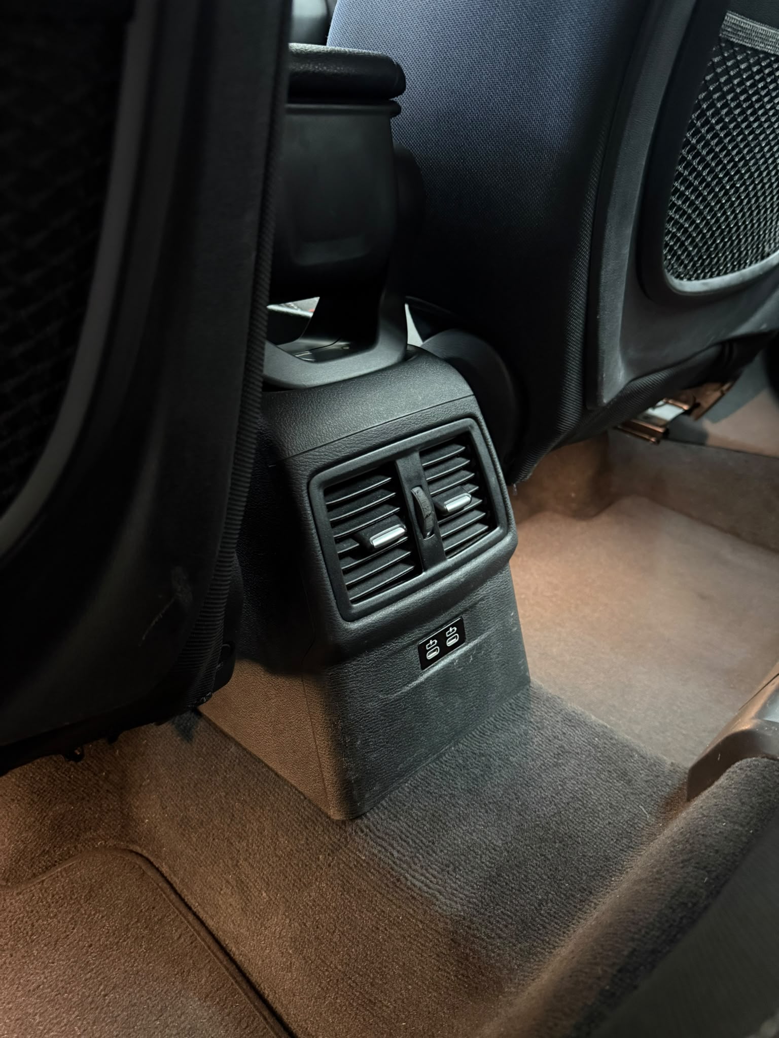 BMW X1 xDrive 18d Swiss Advantage Sport Steptronic-image-7
