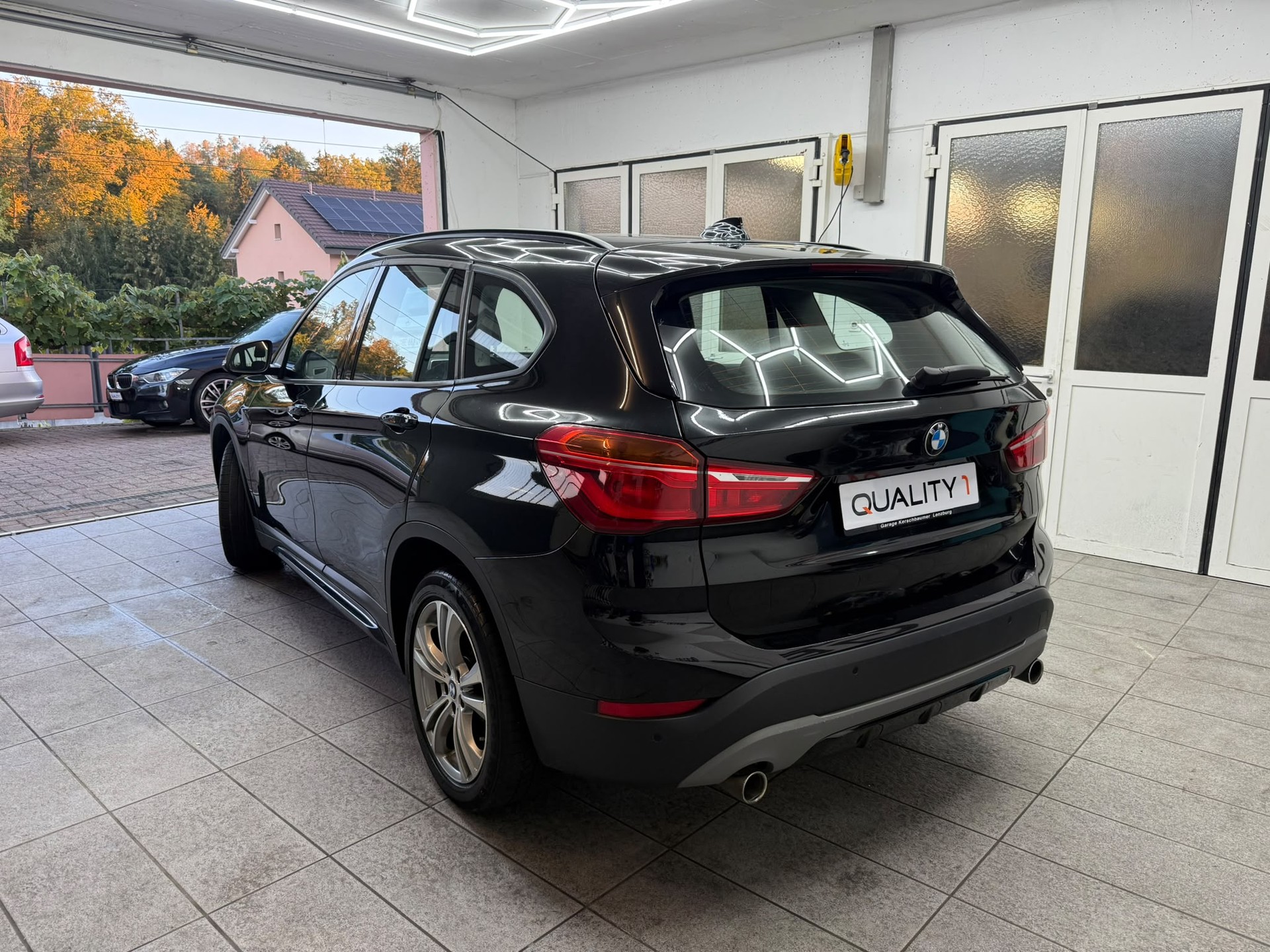 BMW X1 xDrive 18d Swiss Advantage Sport Steptronic-image-1