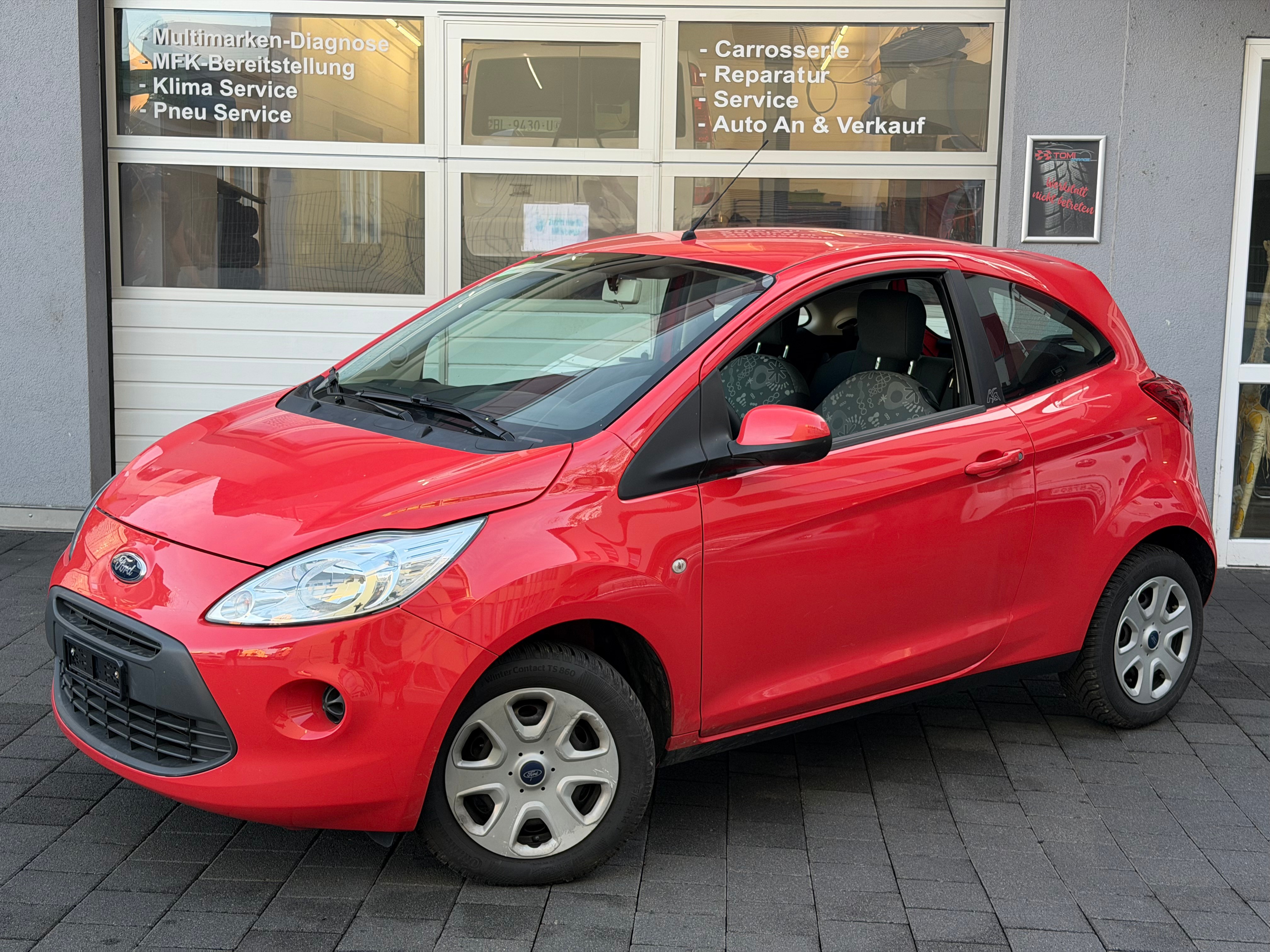 Car photo