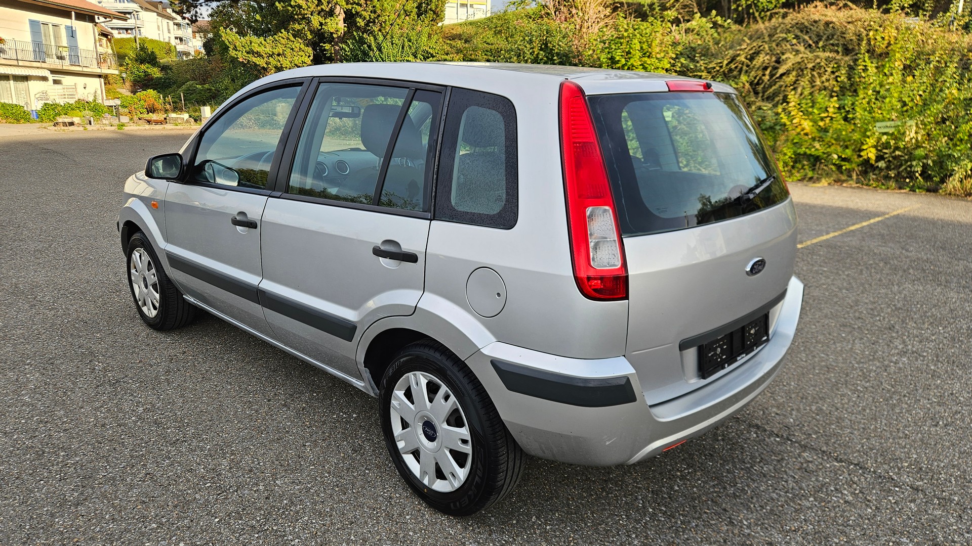 FORD Fusion 1.6 16V Trend-image-1
