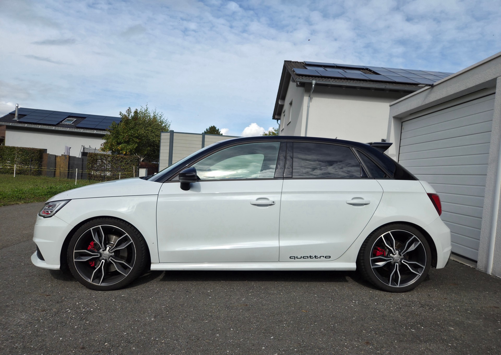AUDI S1 Sportback quattro 2.0 TFSI-image-2