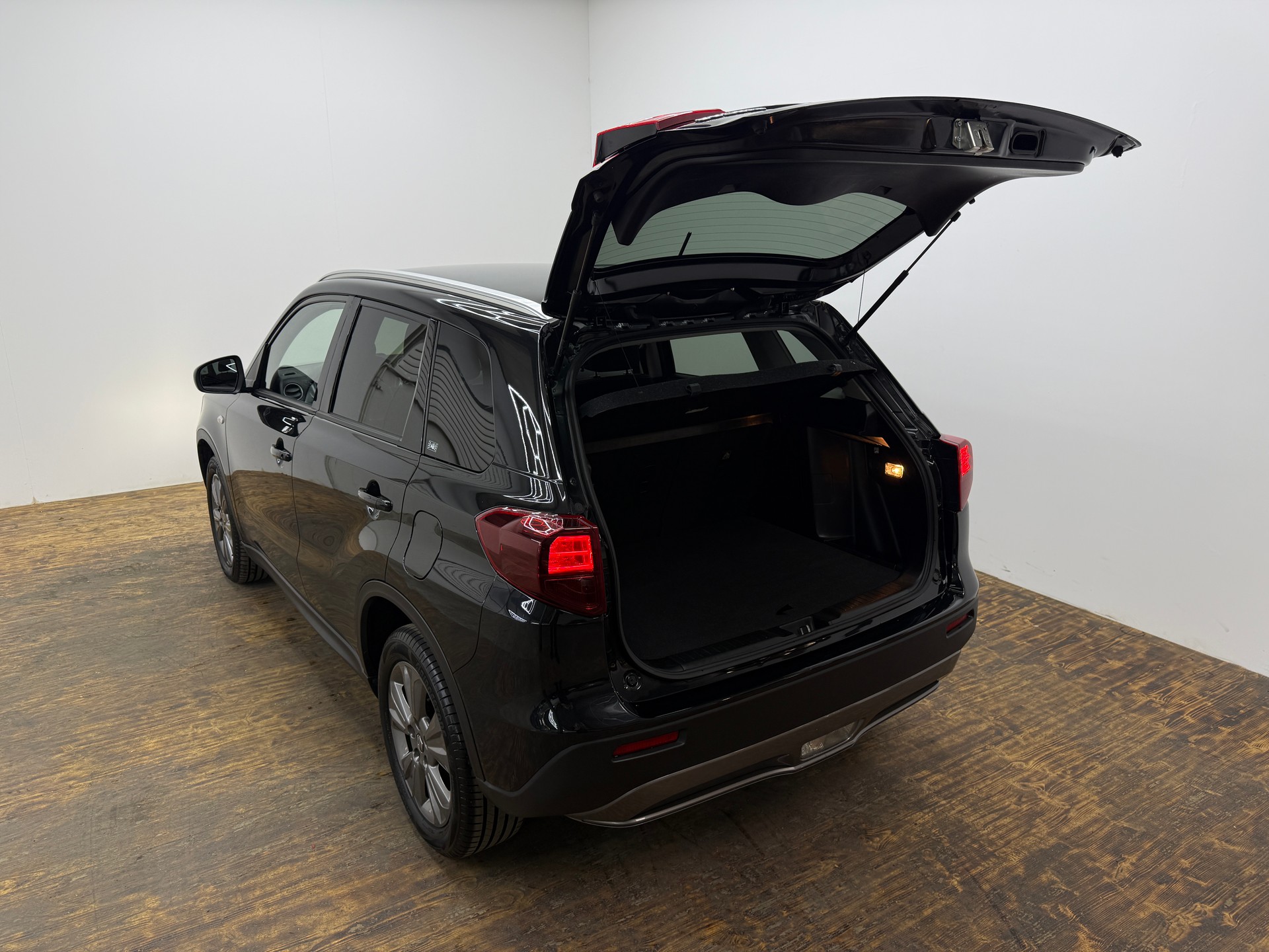 SUZUKI Vitara 1.4 Boosterjet Compact Top-image-23