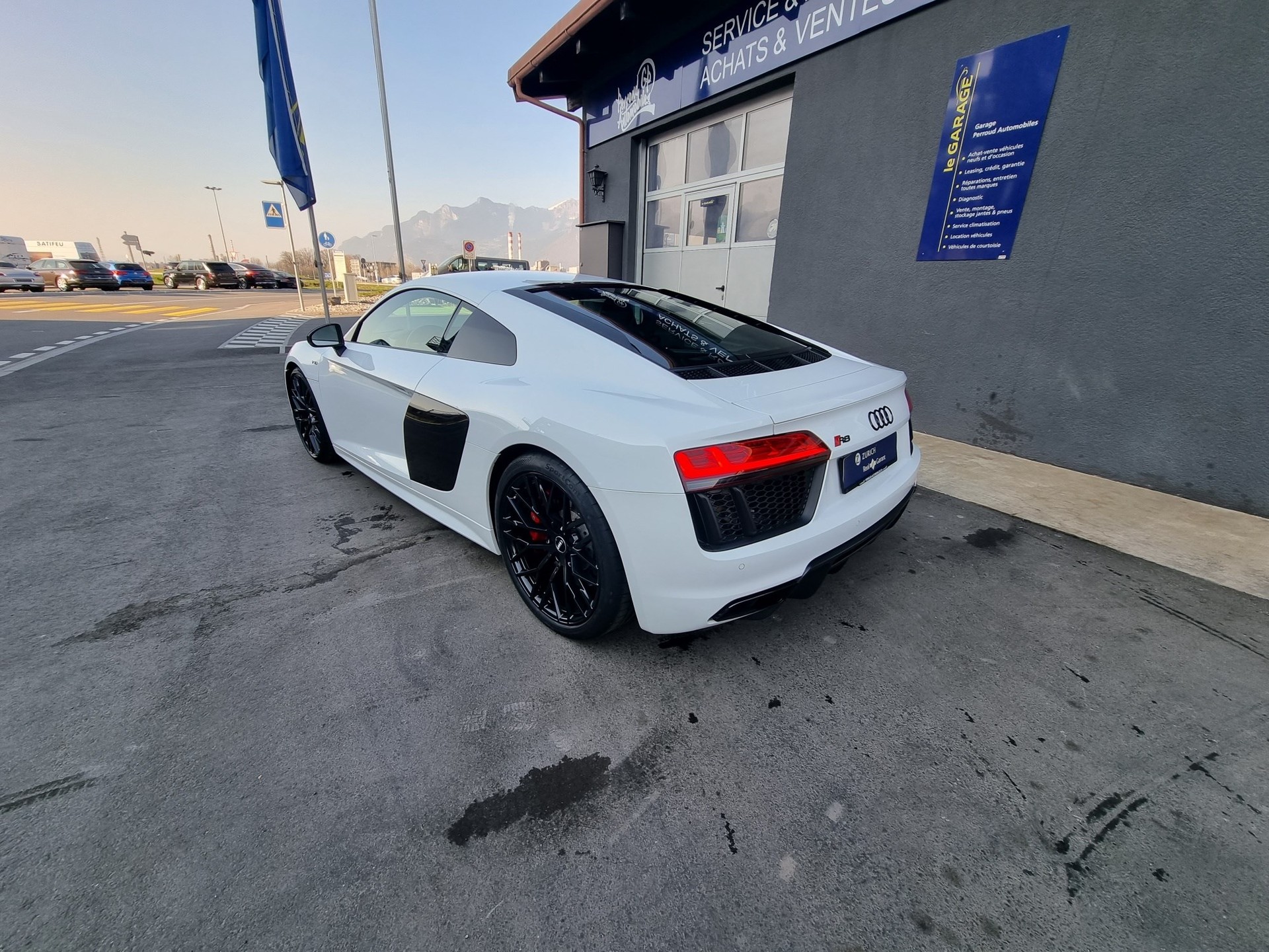 AUDI R8 Coupé 5.2 RWS S-Tronic-image-2