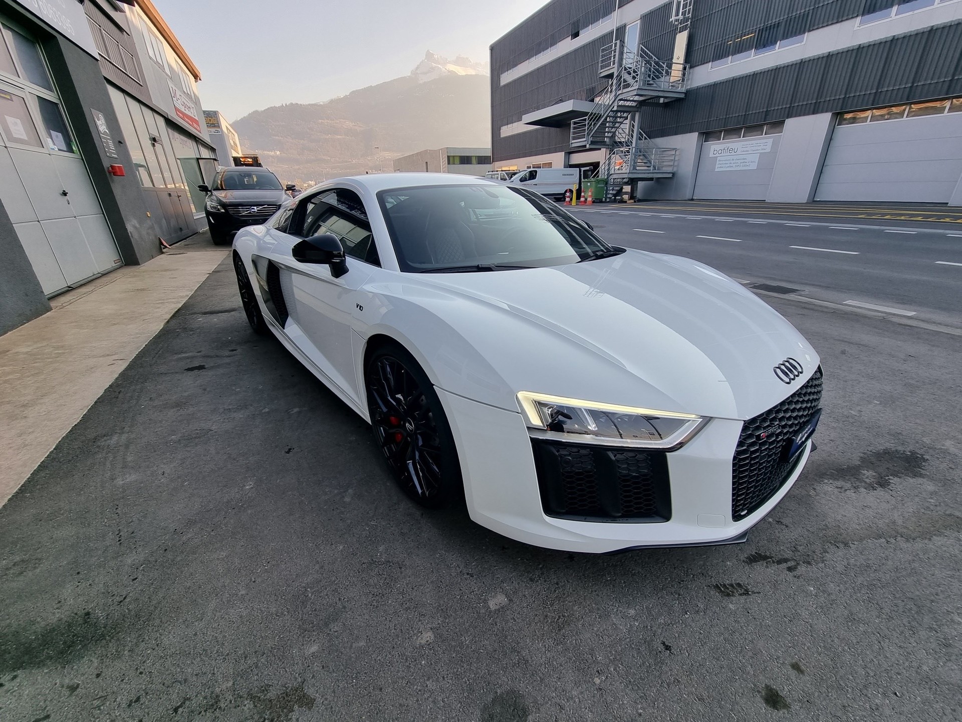 AUDI R8 Coupé 5.2 RWS S-Tronic-image-7