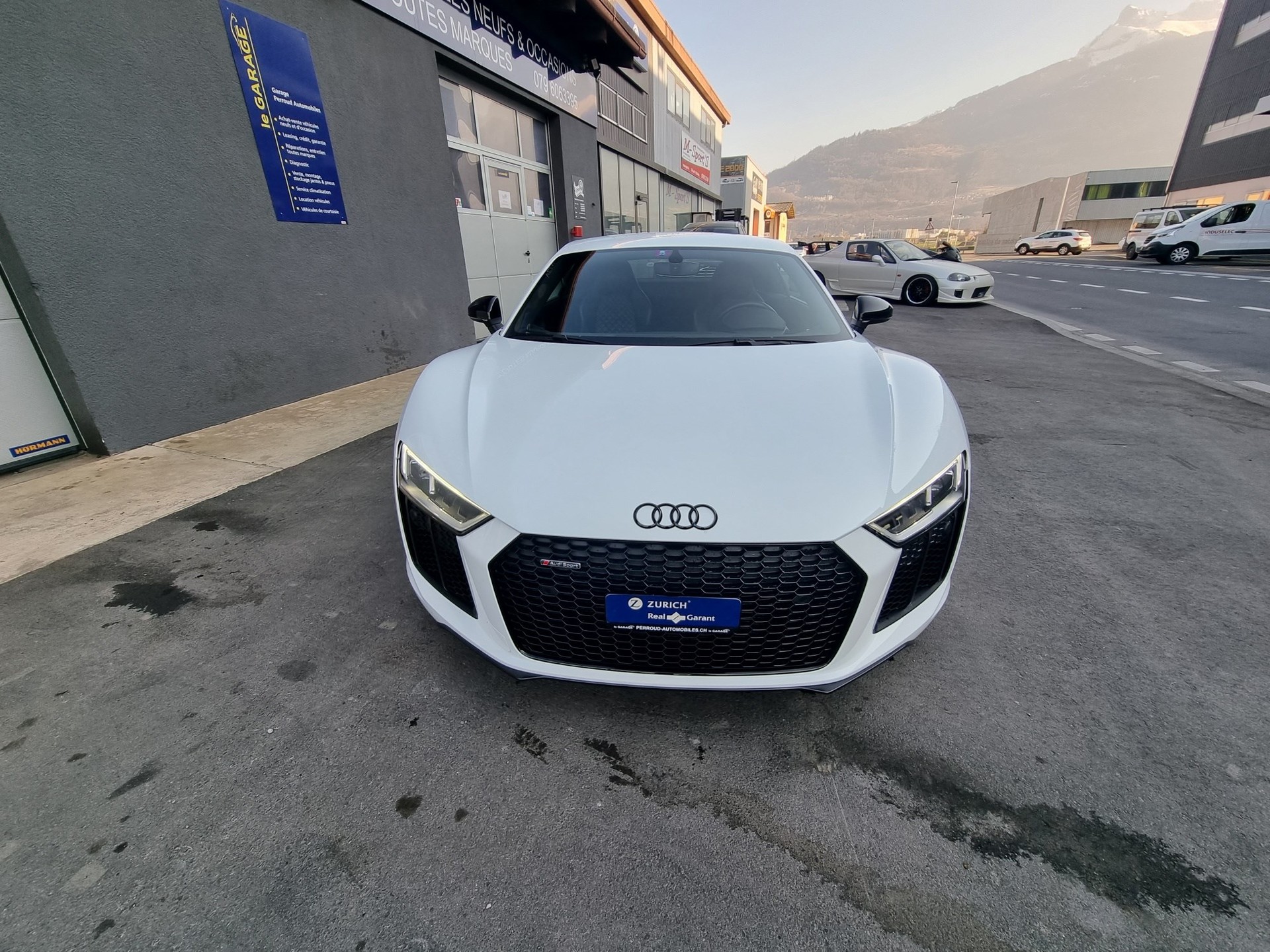 AUDI R8 Coupé 5.2 RWS S-Tronic-image-8