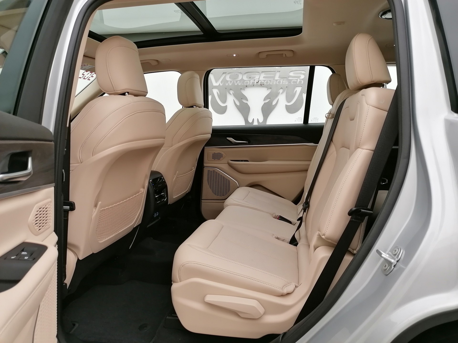 JEEP Grand Cherokee Limited L 3.6 AWD-image-9