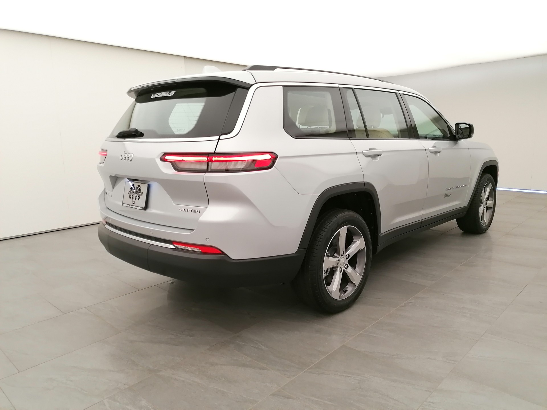 JEEP Grand Cherokee Limited L 3.6 AWD-showroom-element-3