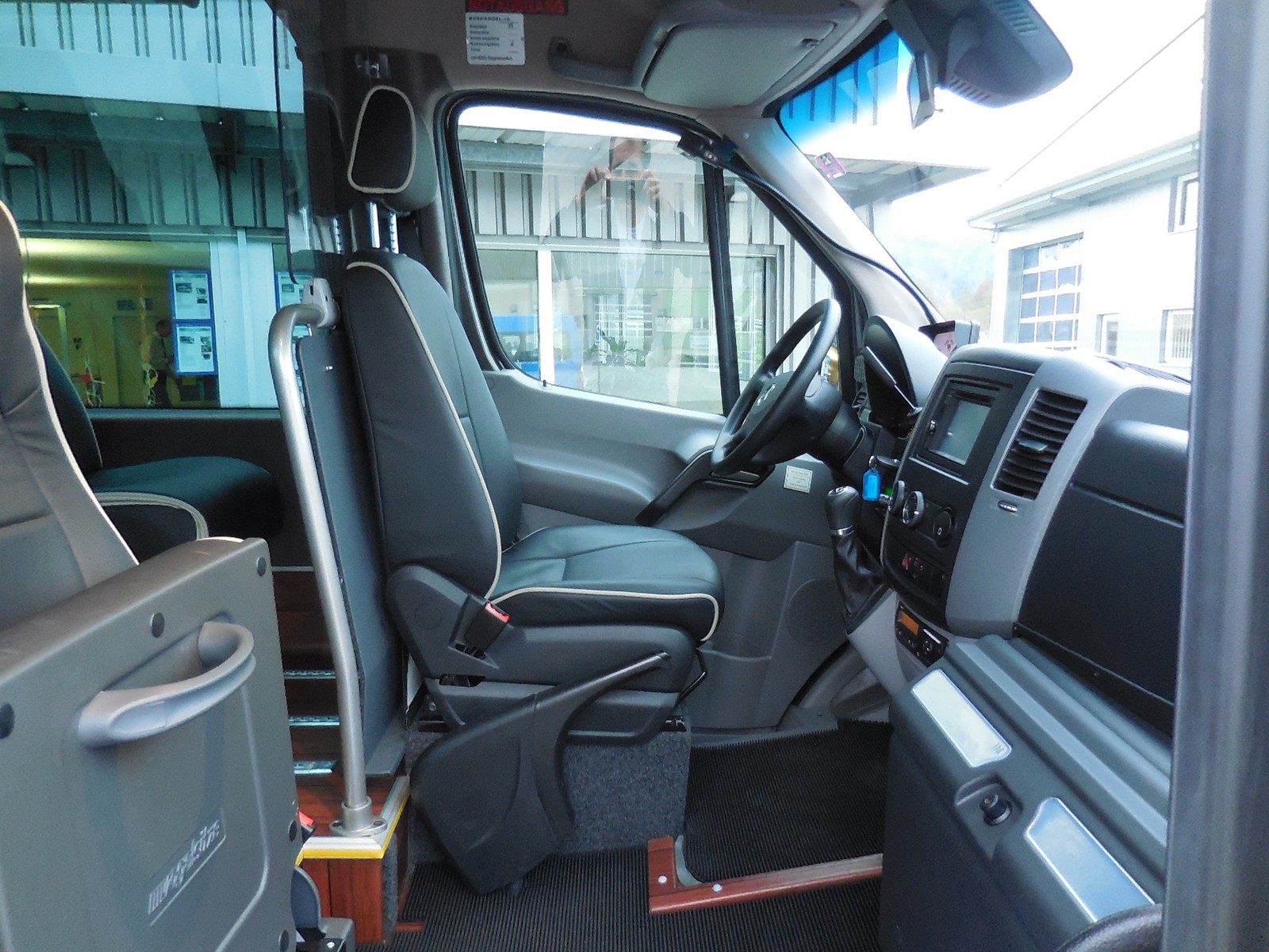 MERCEDES-BENZ Sprinter 519 CDI-image-3