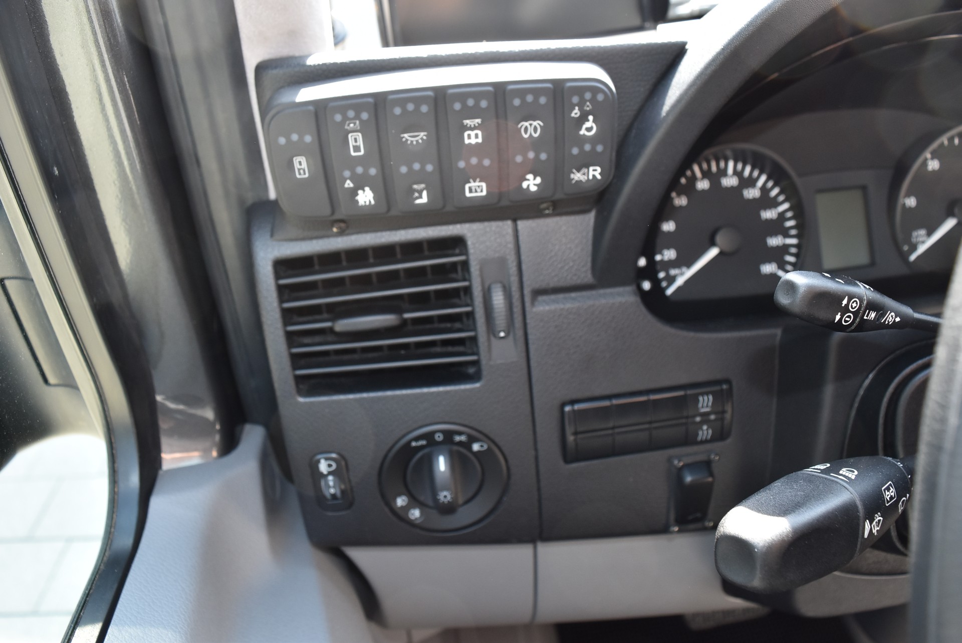 MERCEDES-BENZ Sprinter 519 CDI-image-6