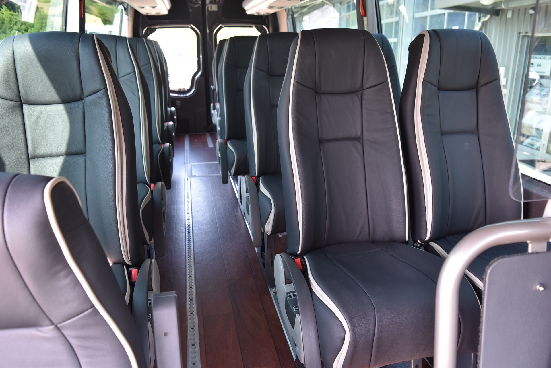 MERCEDES-BENZ Sprinter 519 CDI-image-8